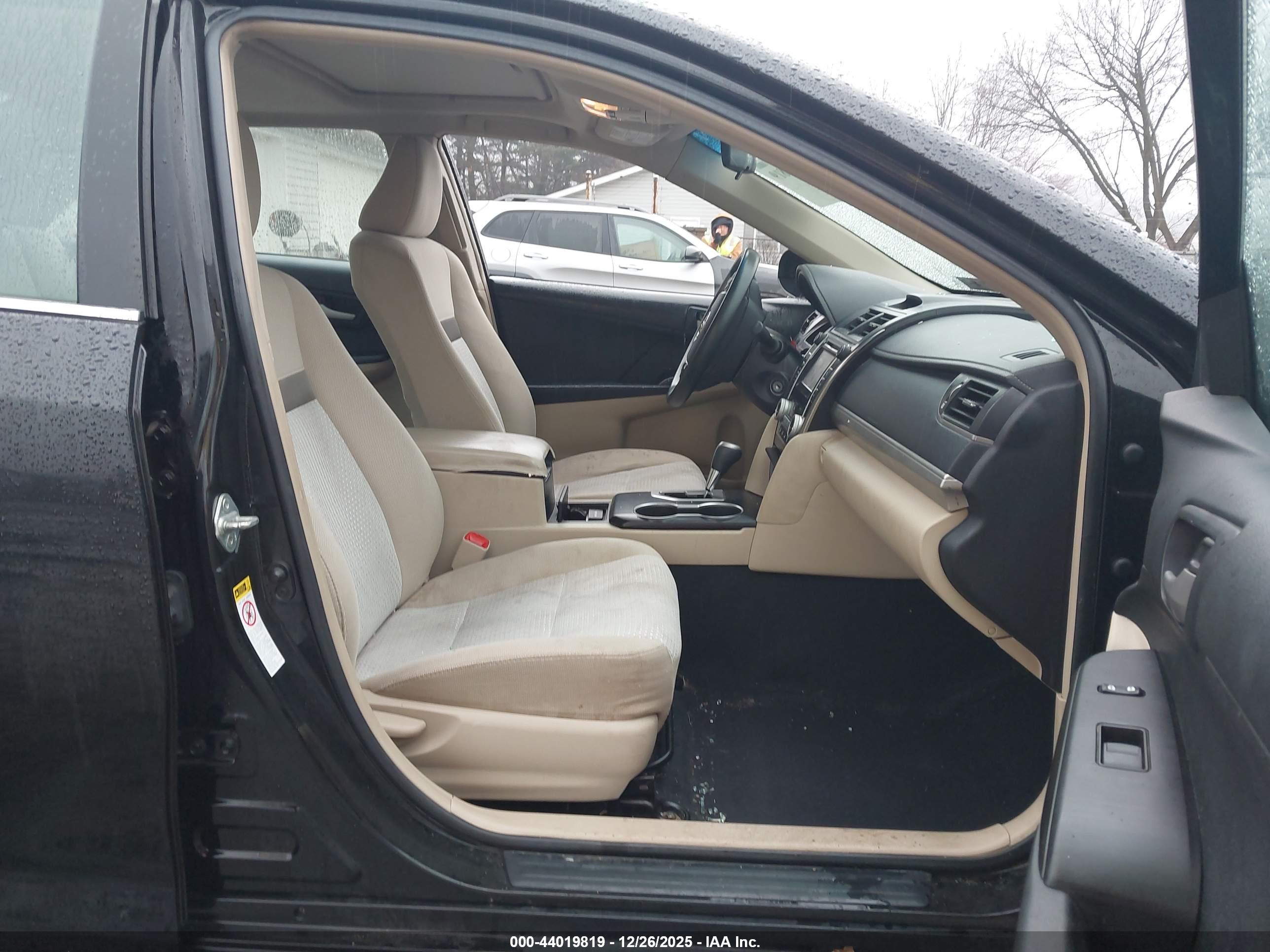 TOYOTA CAMRY image 5