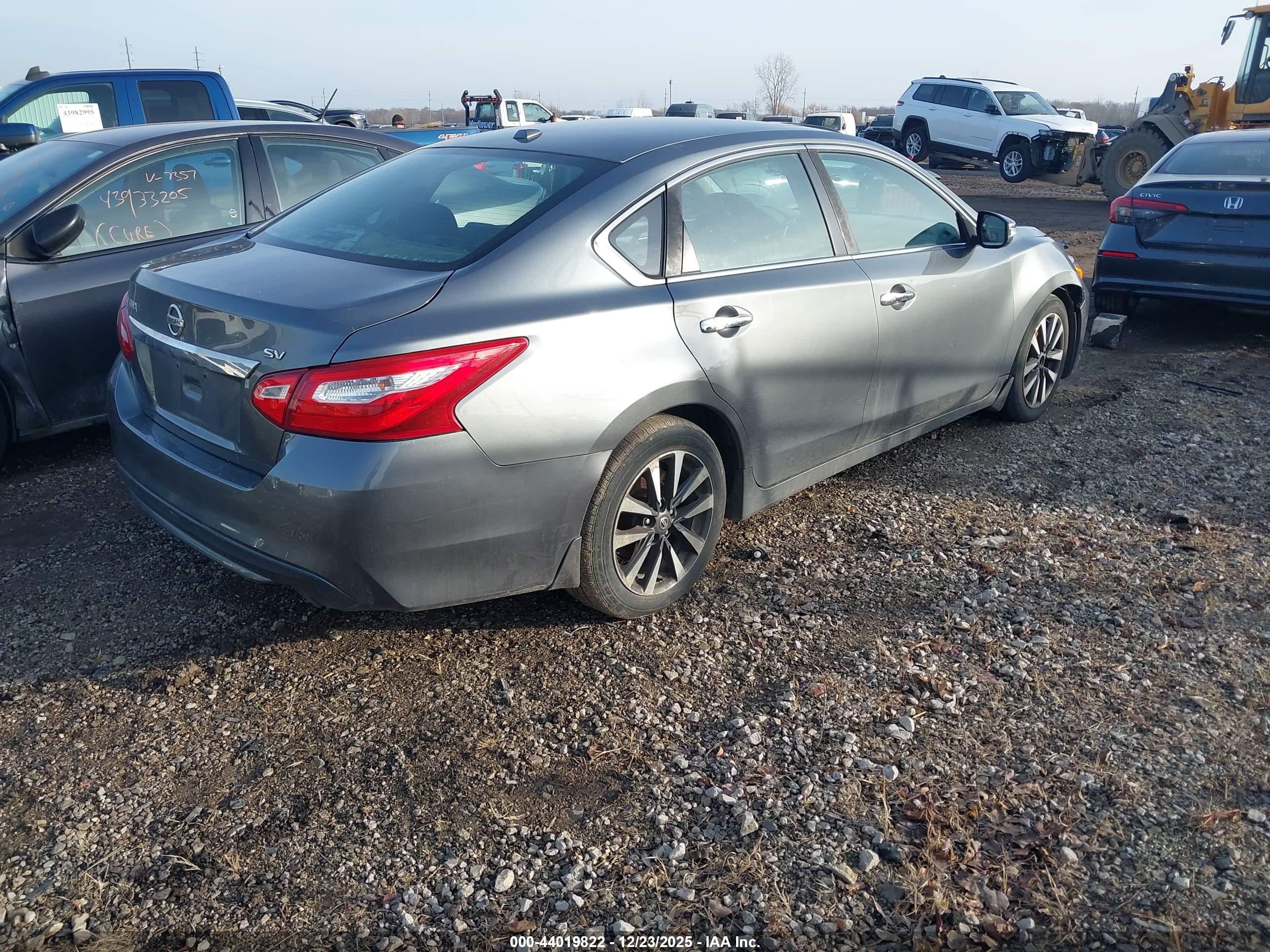 NISSAN ALTIMA image 4
