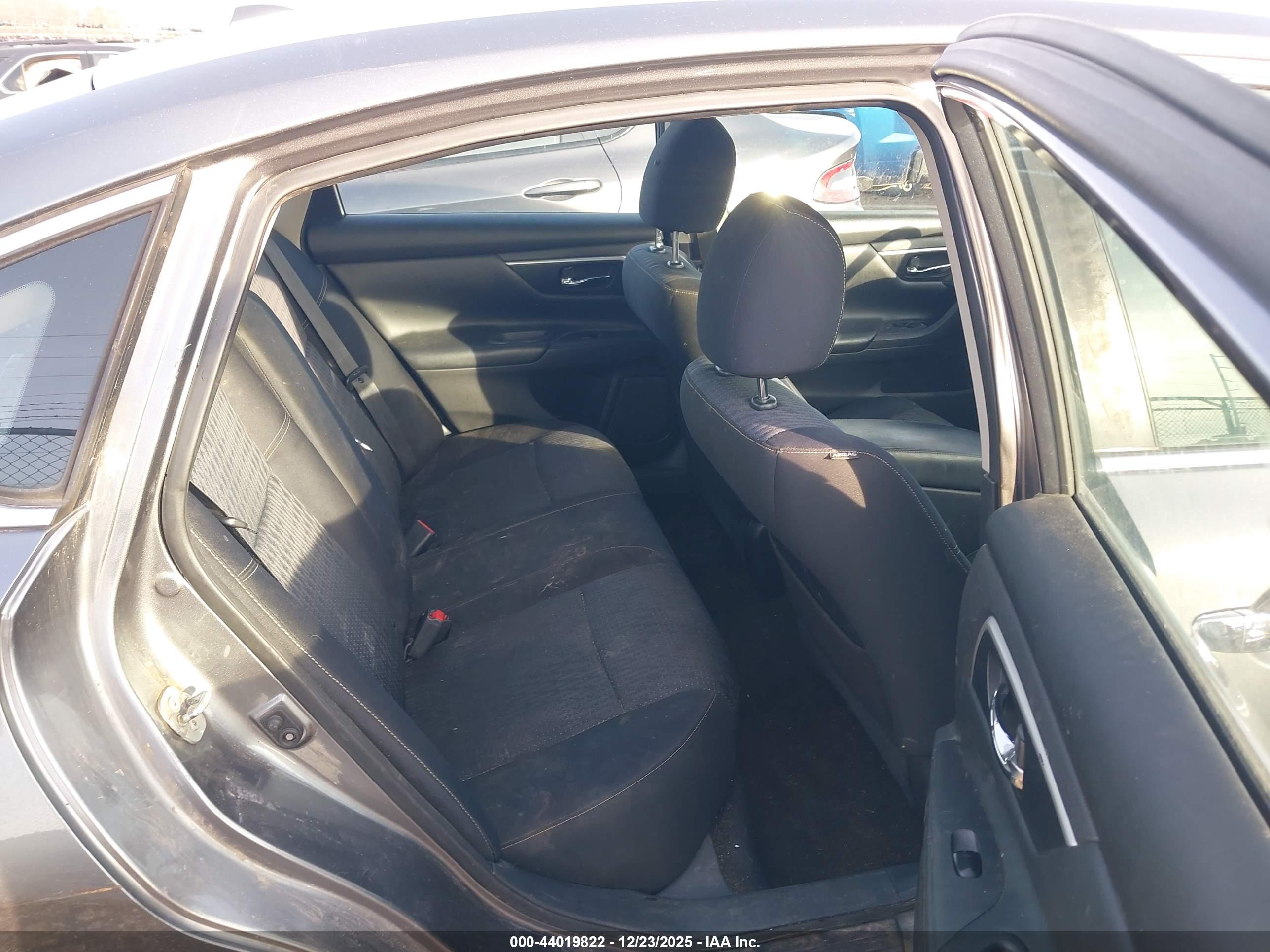 NISSAN ALTIMA image 8