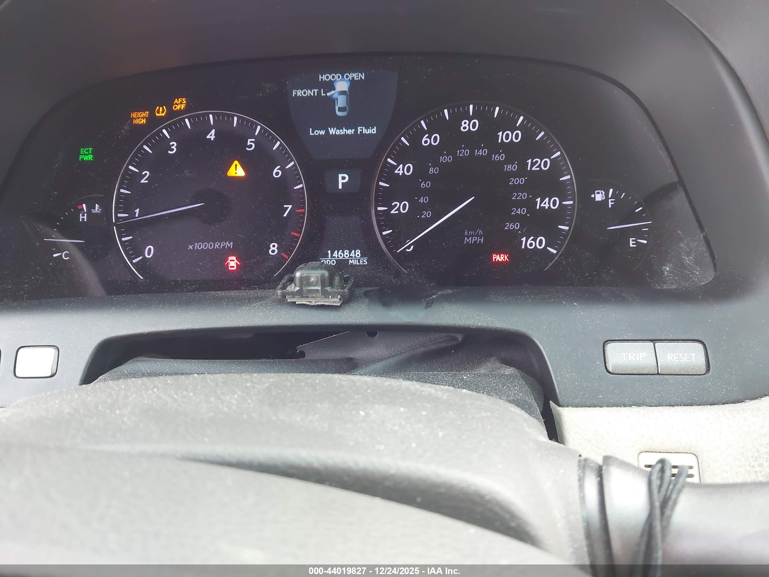LEXUS LS image 7