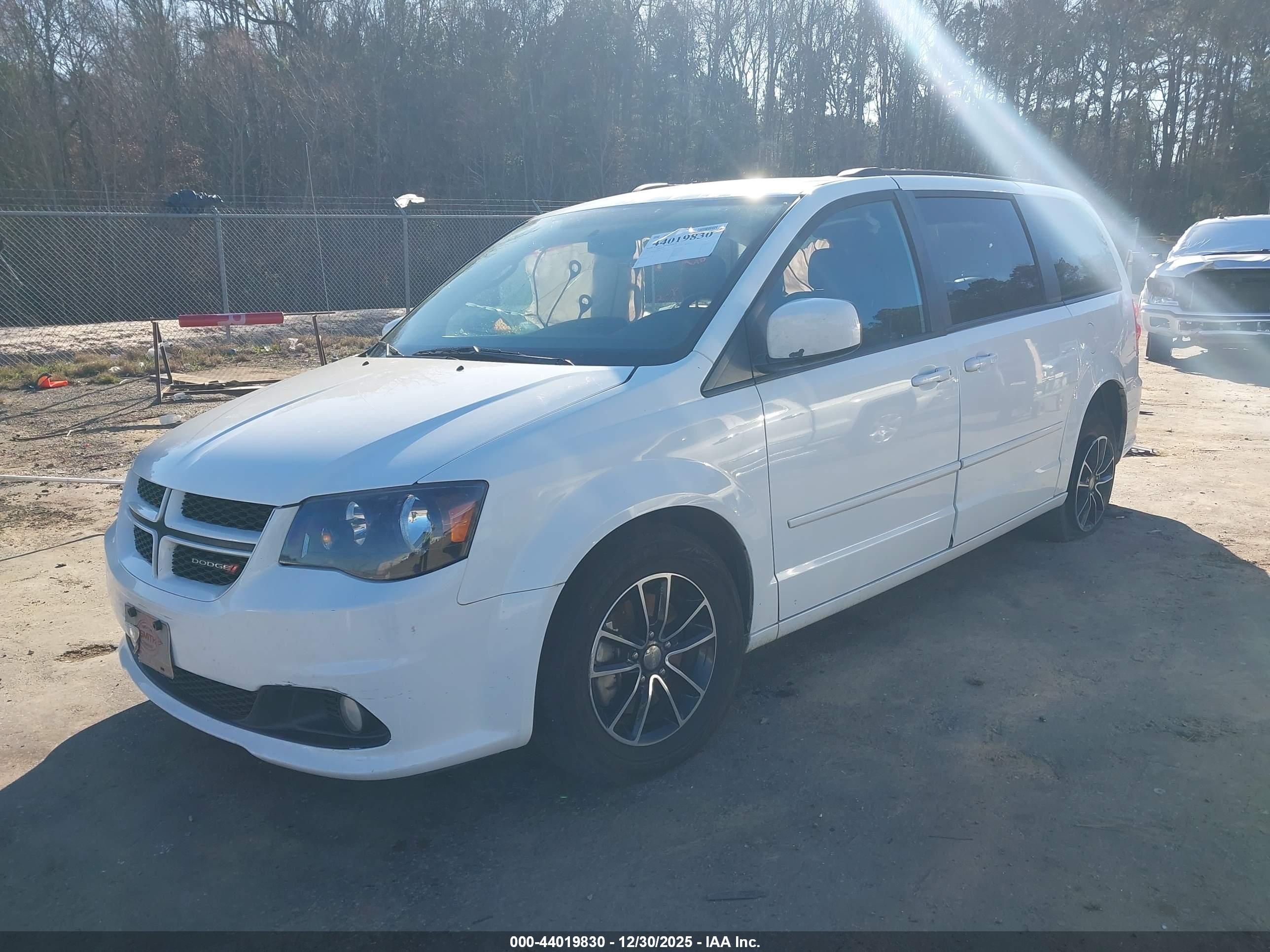 DODGE GRAND image 2