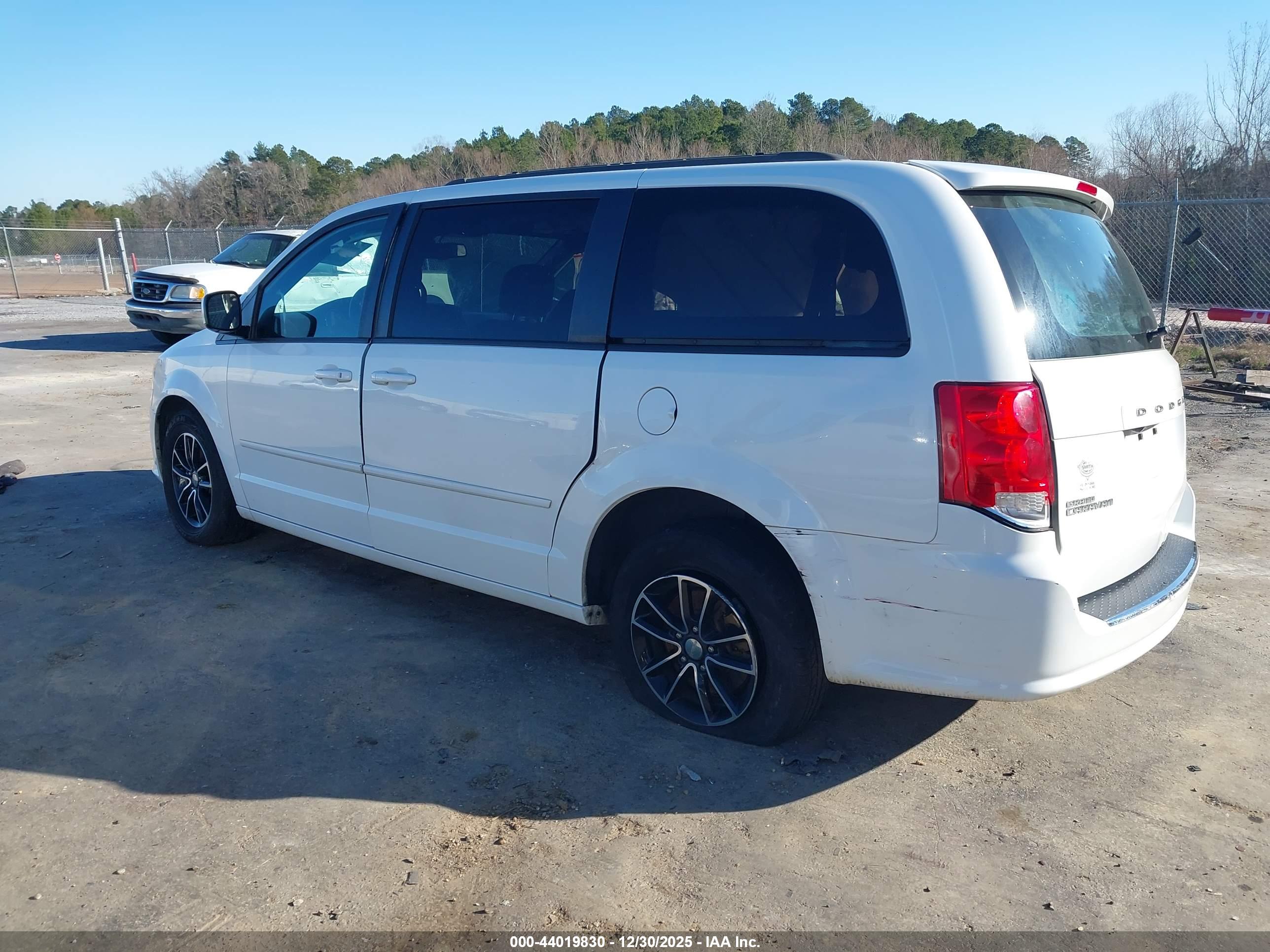 DODGE GRAND image 3