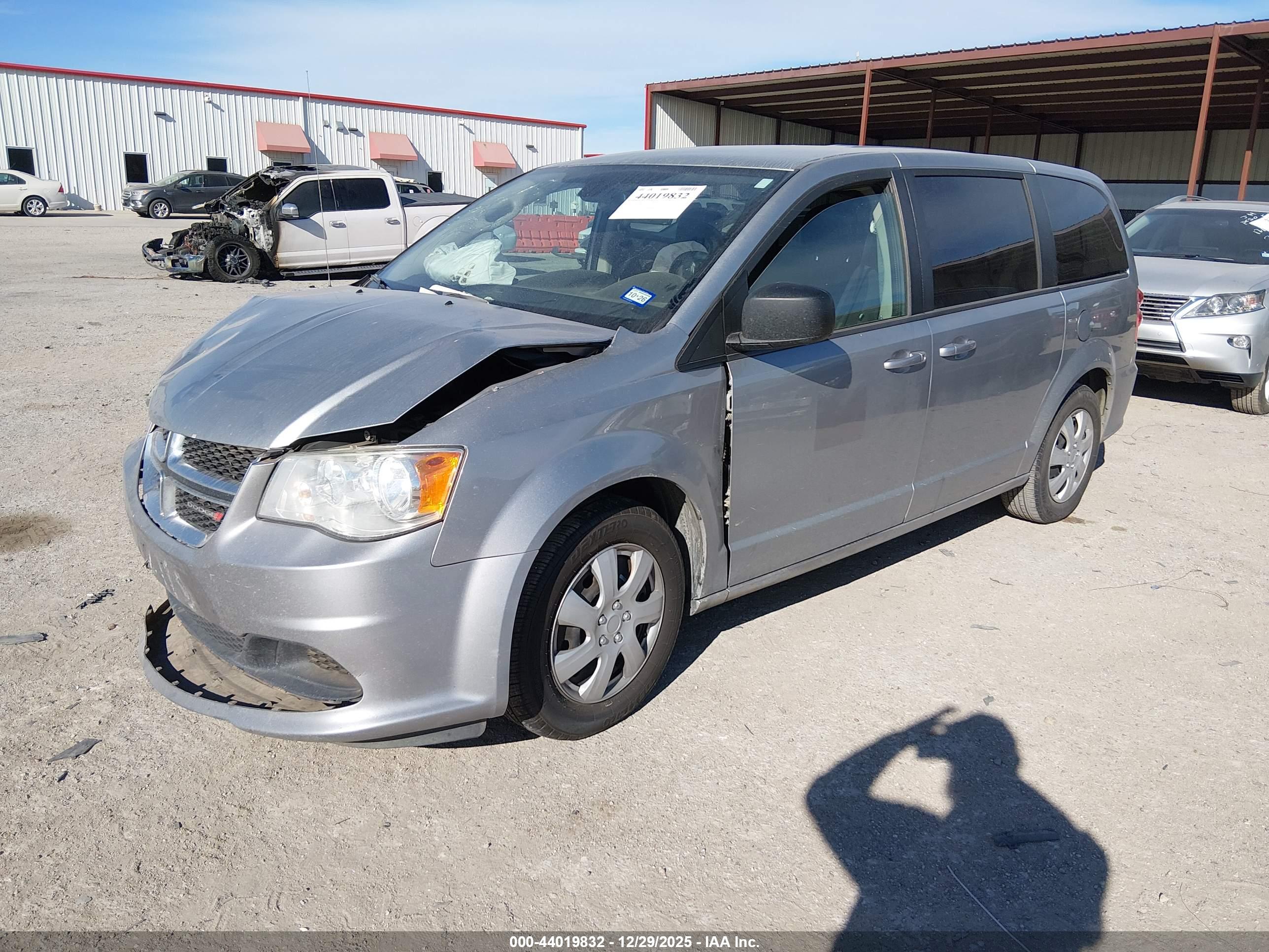 DODGE GRAND image 2
