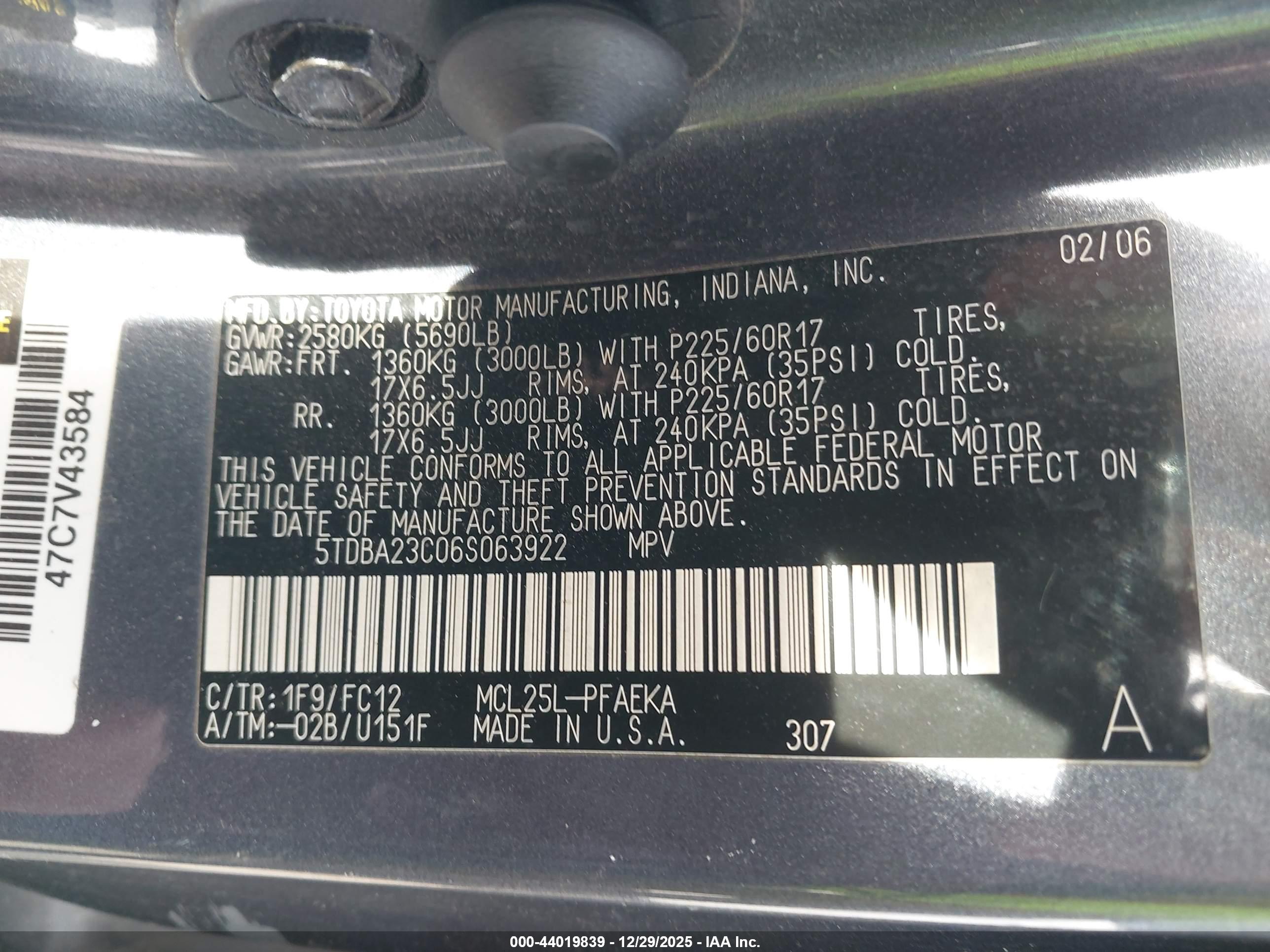 TOYOTA SIENNA image 9