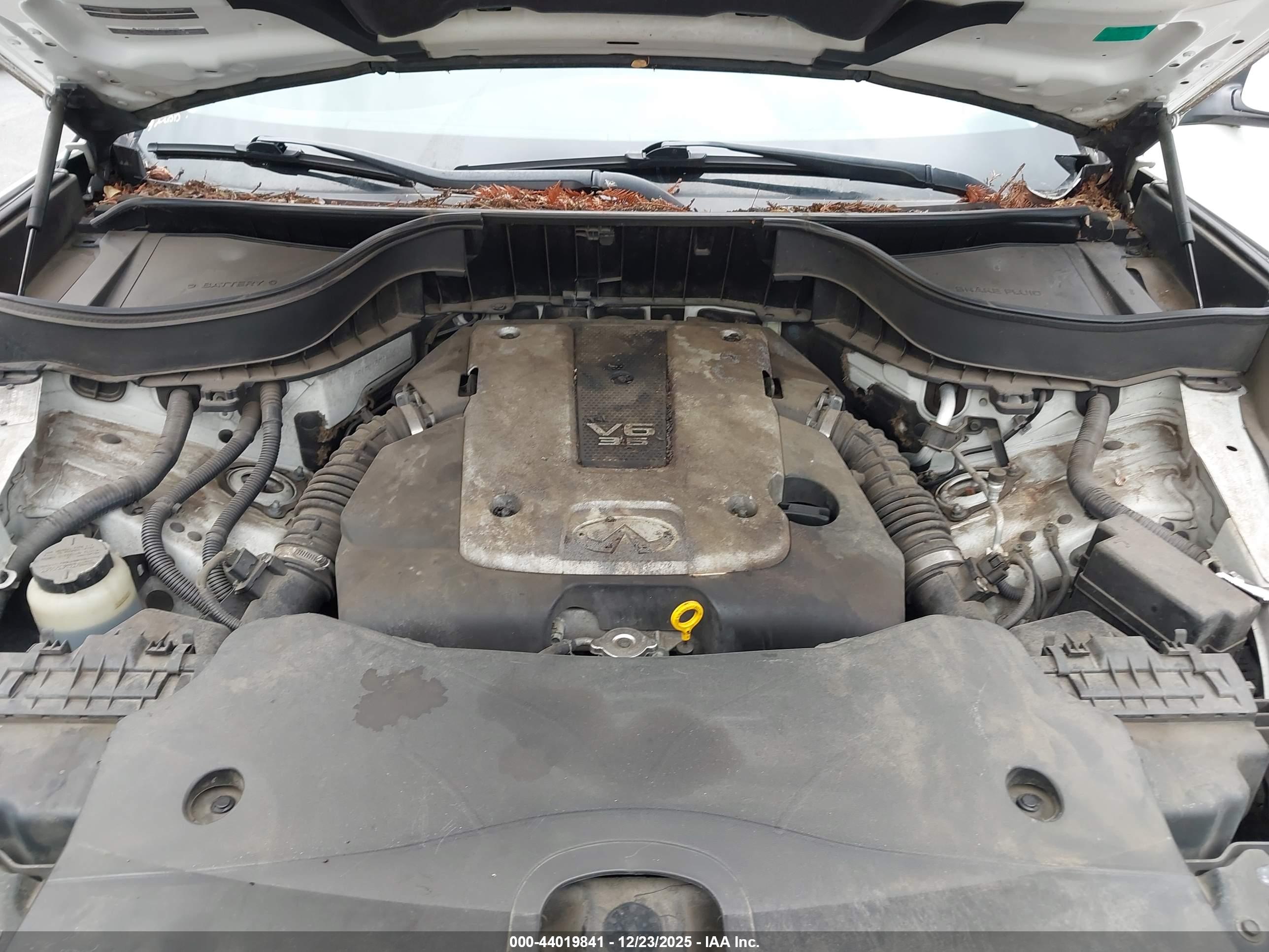 INFINITI FX35 image 10