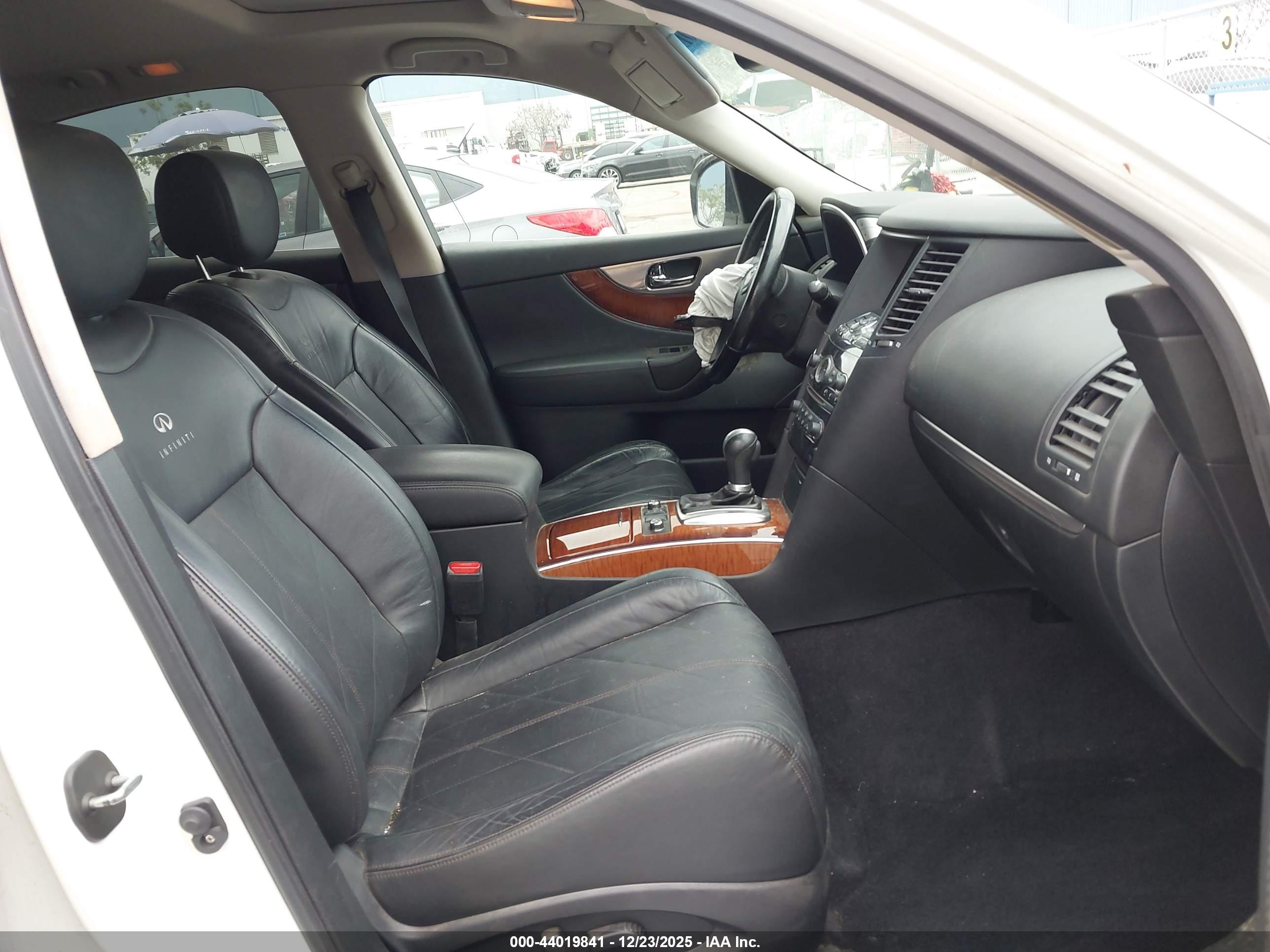 INFINITI FX35 image 5