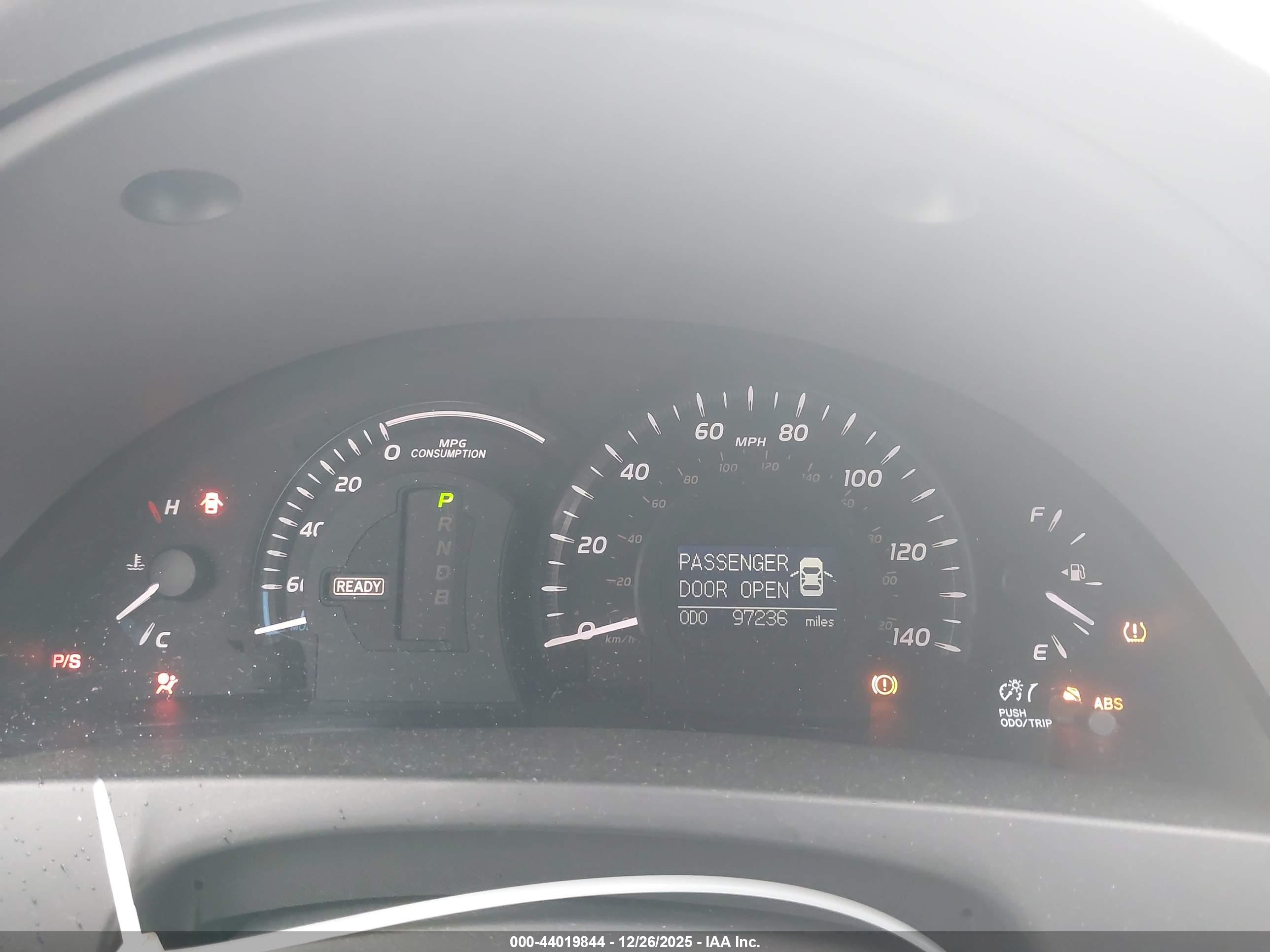TOYOTA CAMRY image 7