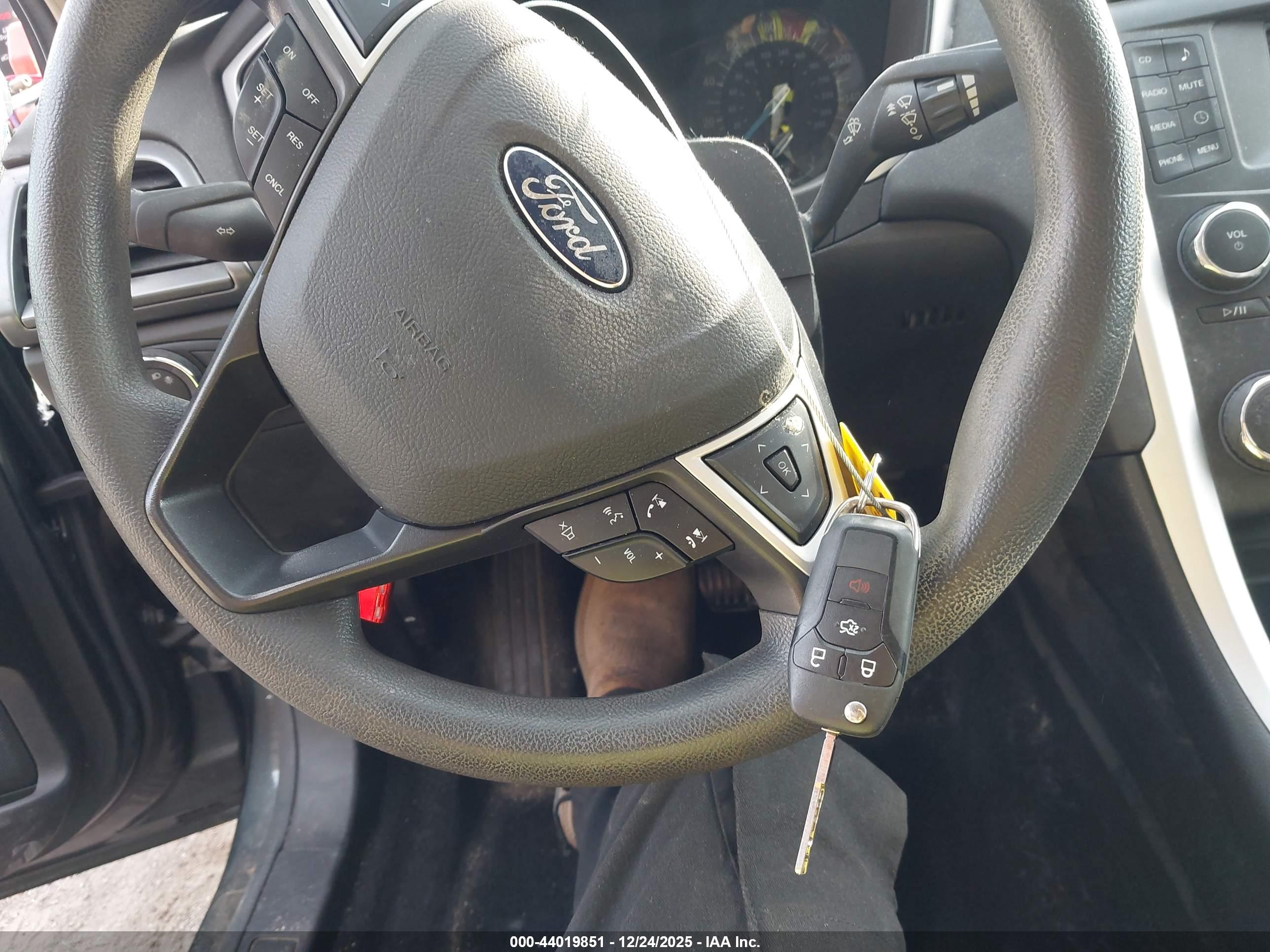FORD FUSION image 11
