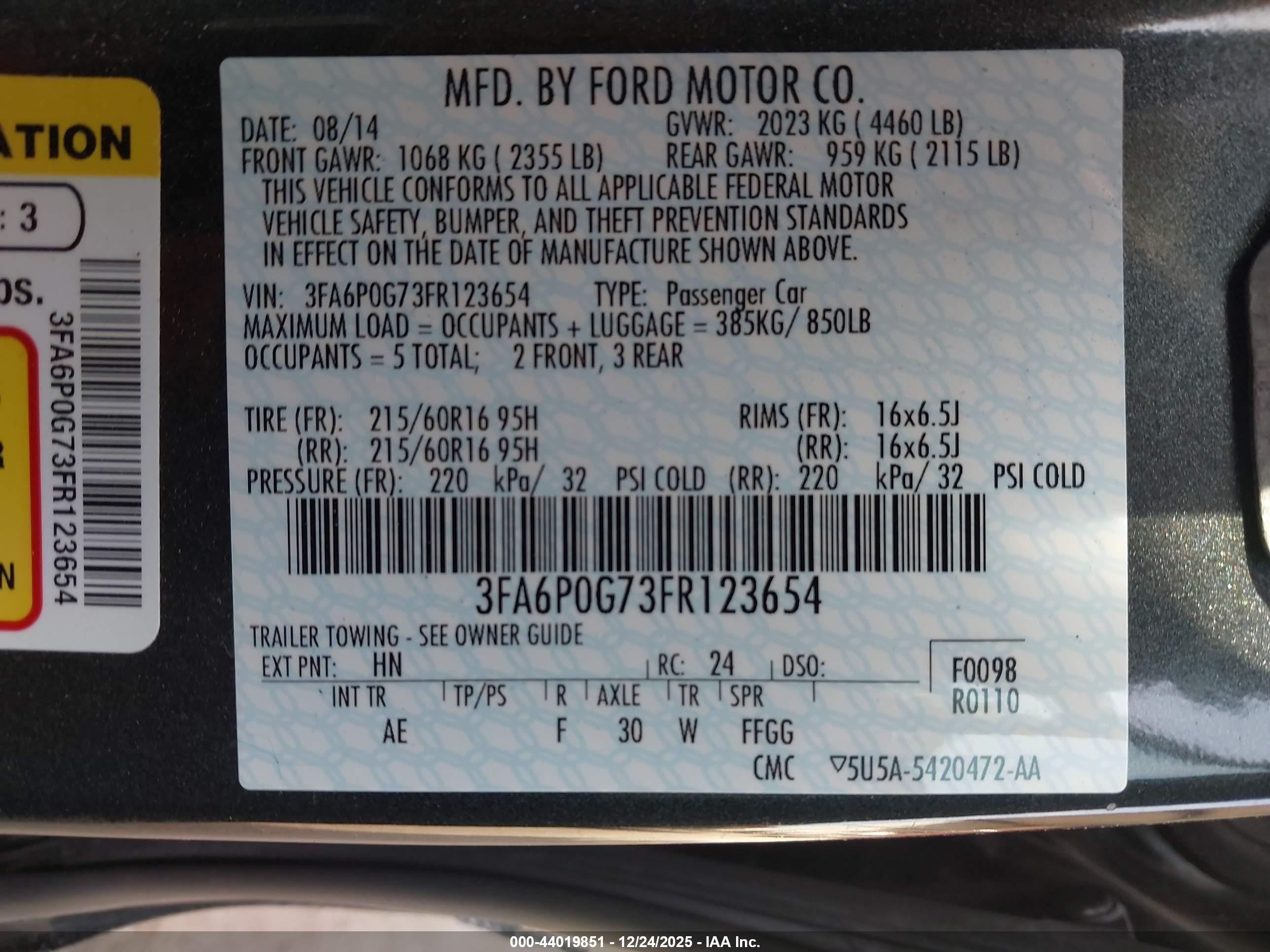 FORD FUSION image 9