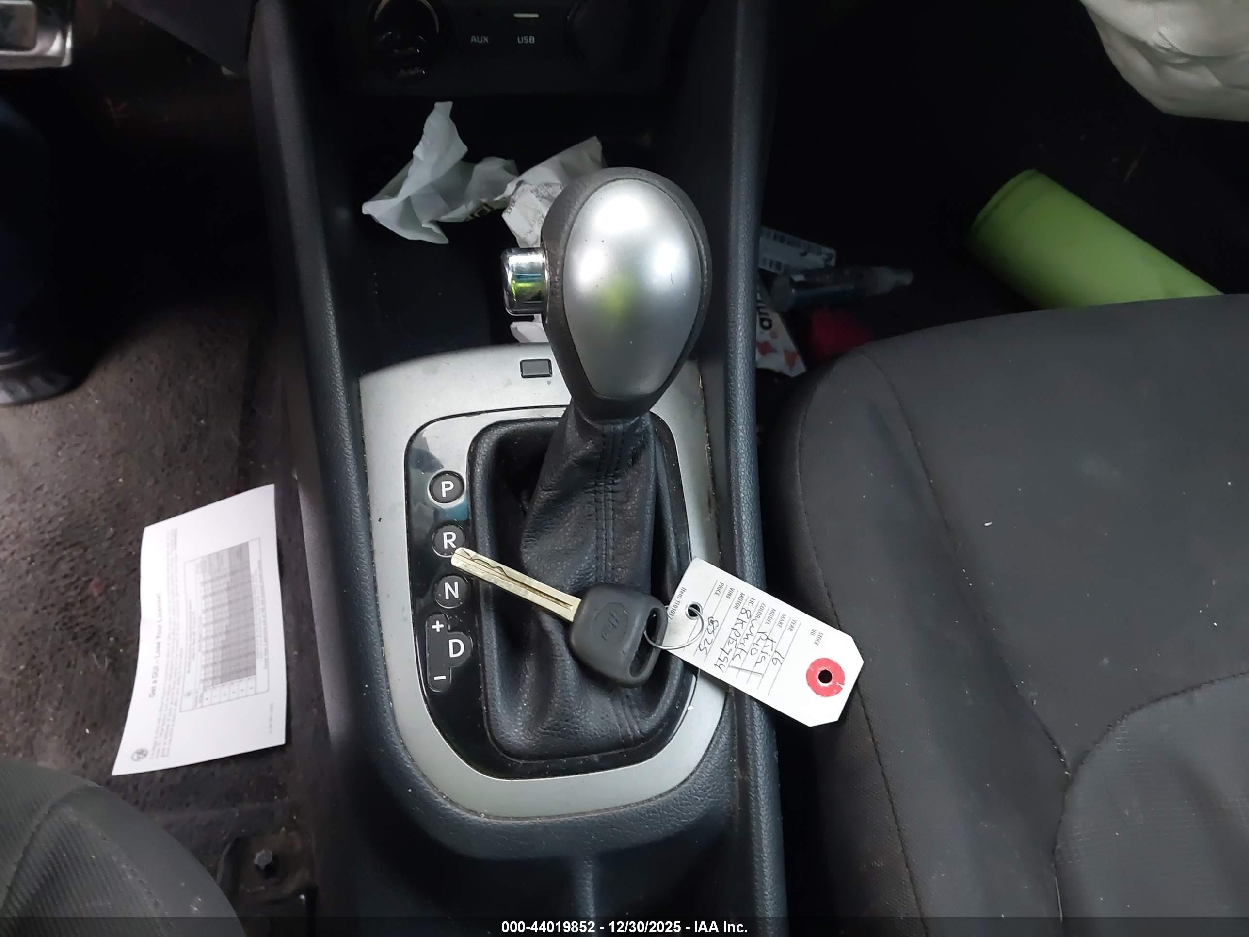 KIA RIO image 11