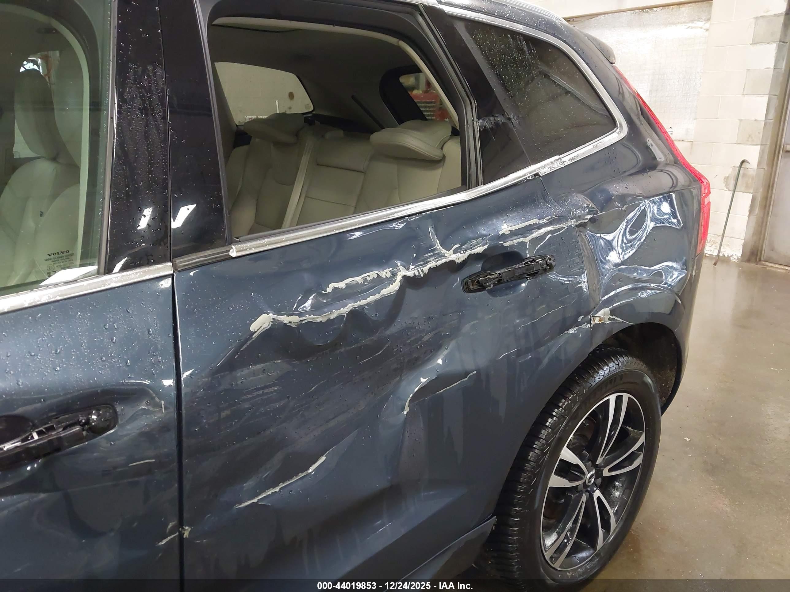 VOLVO XC60 image 6