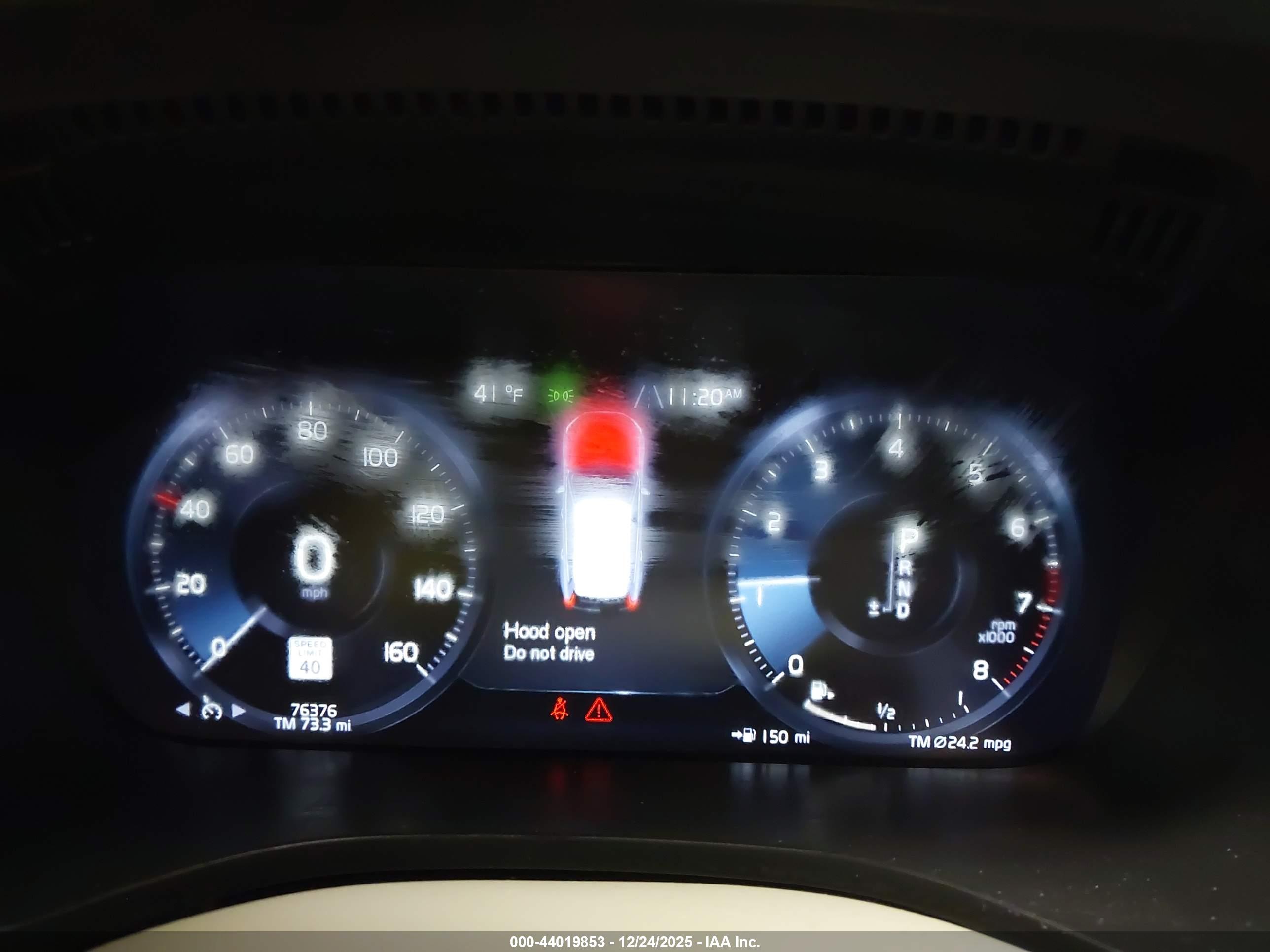 VOLVO XC60 image 7