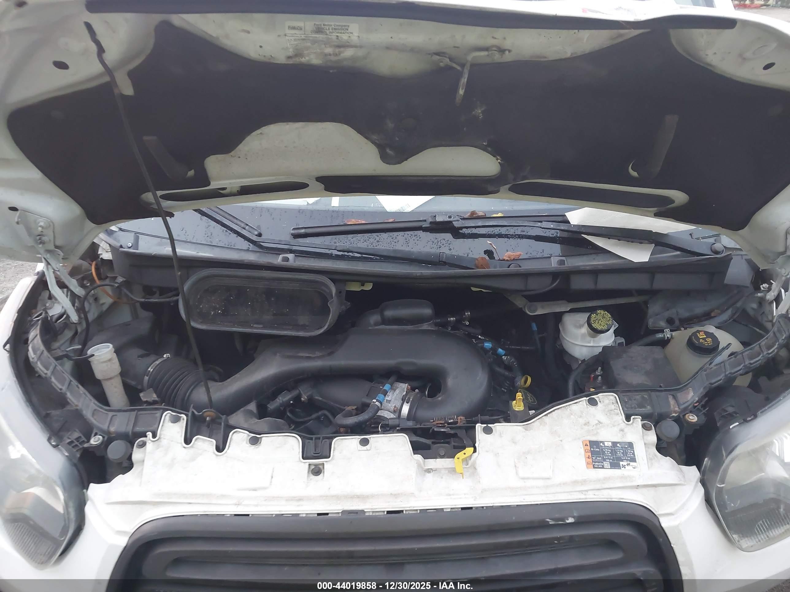 FORD TRANSIT-350 image 10