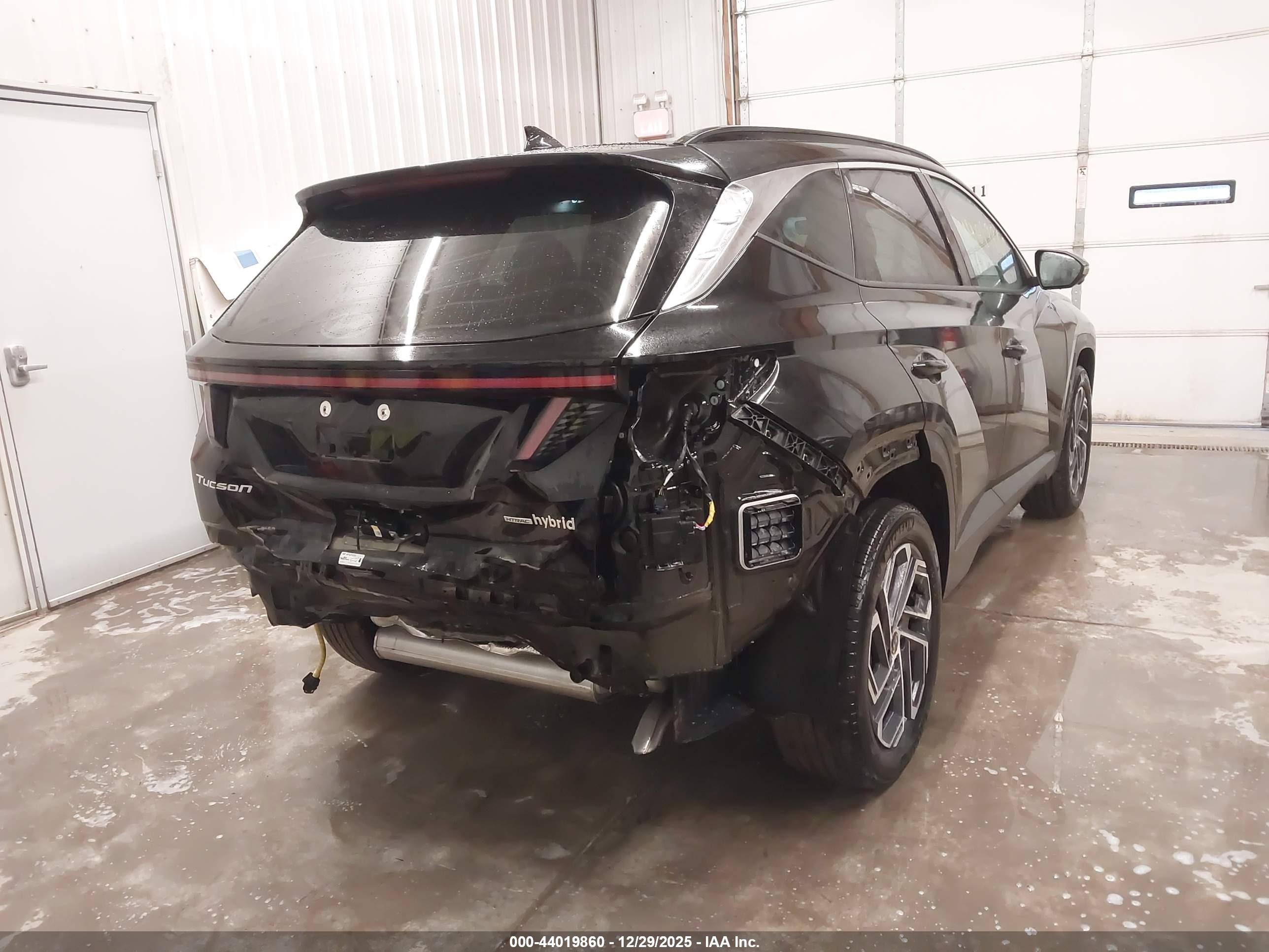 HYUNDAI TUCSON image 4