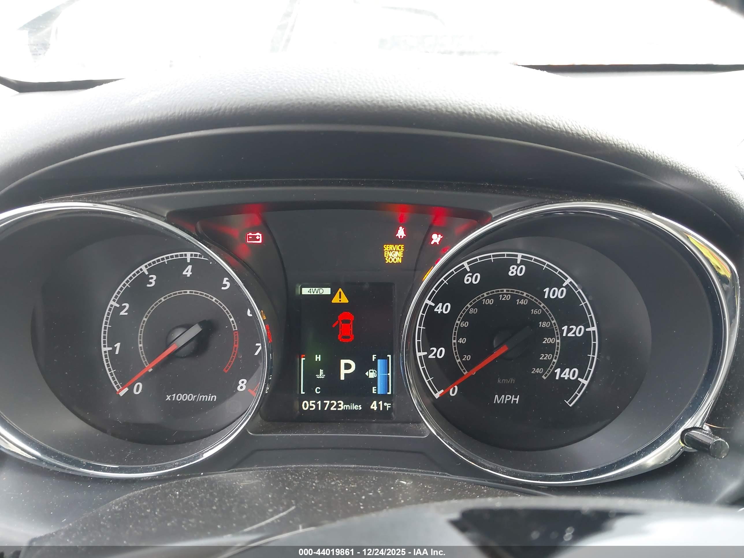 MITSUBISHI OUTLANDER image 7