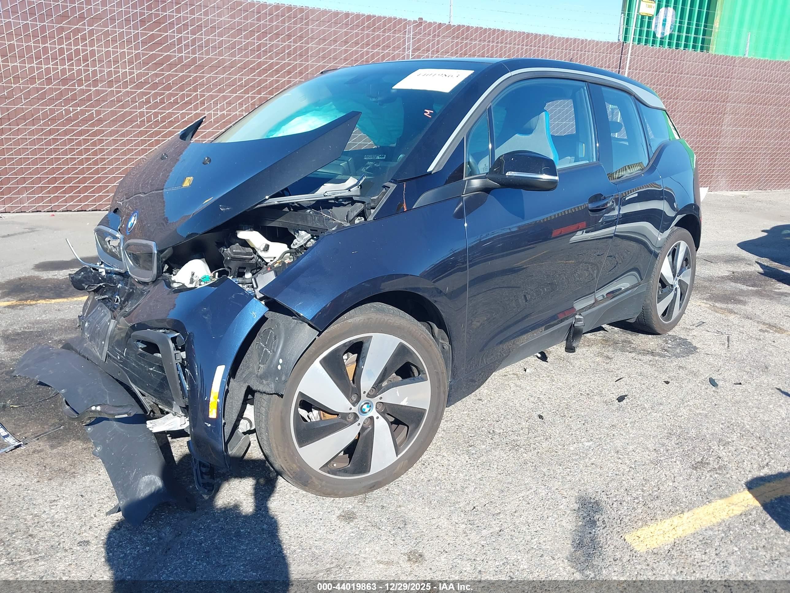 BMW I3 image 2
