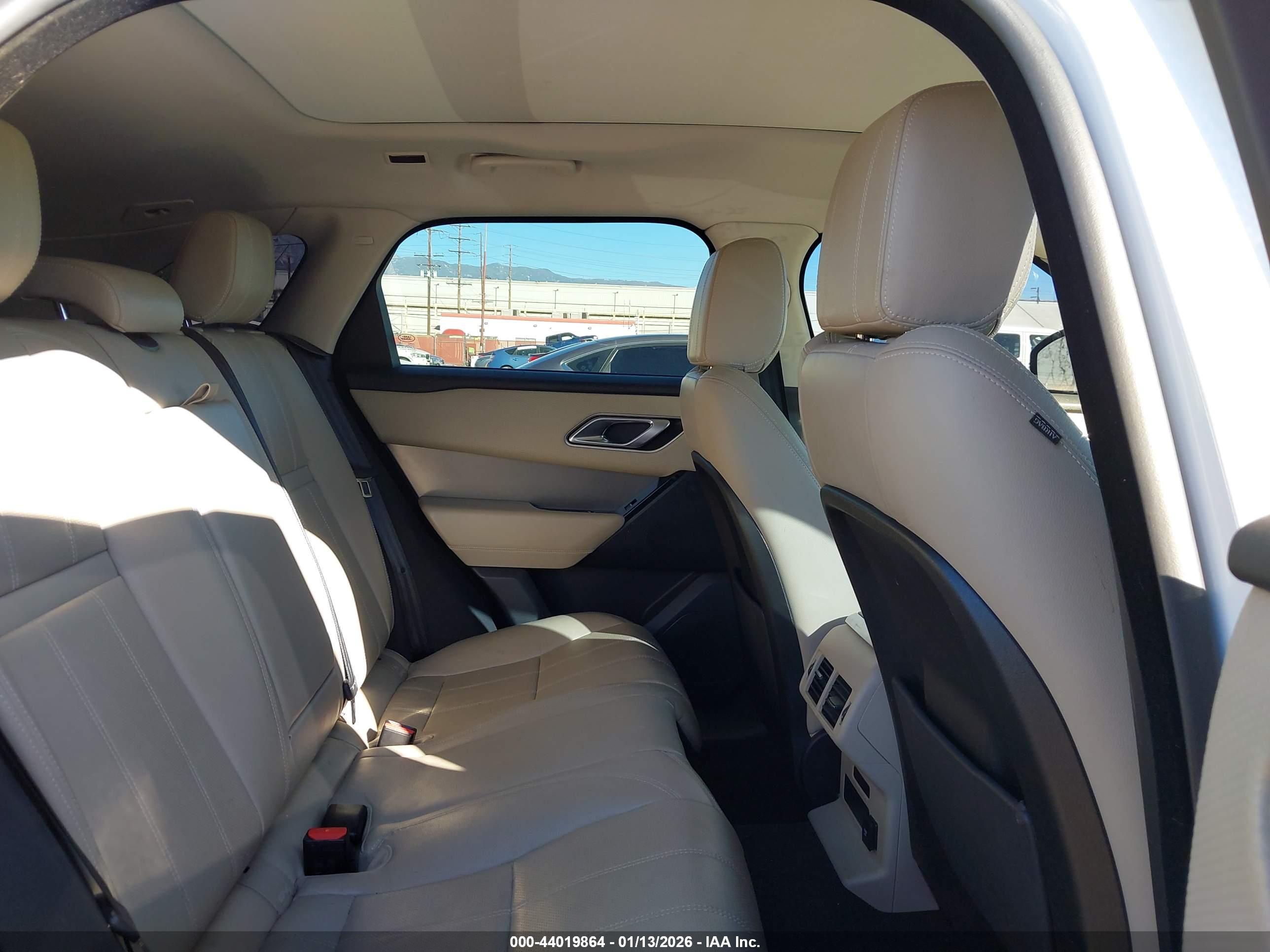 LAND ROVER image 8