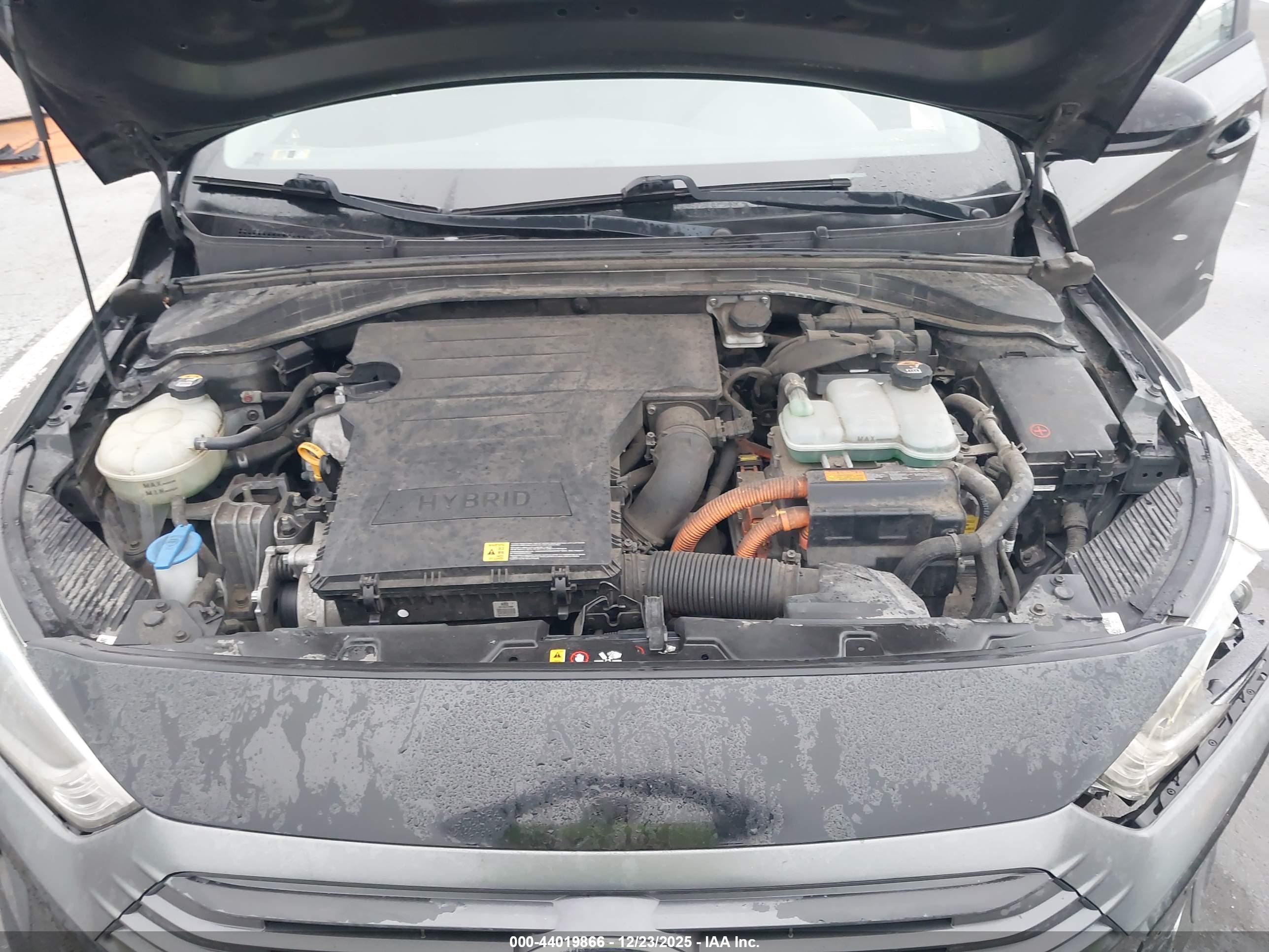 HYUNDAI IONIQ image 10