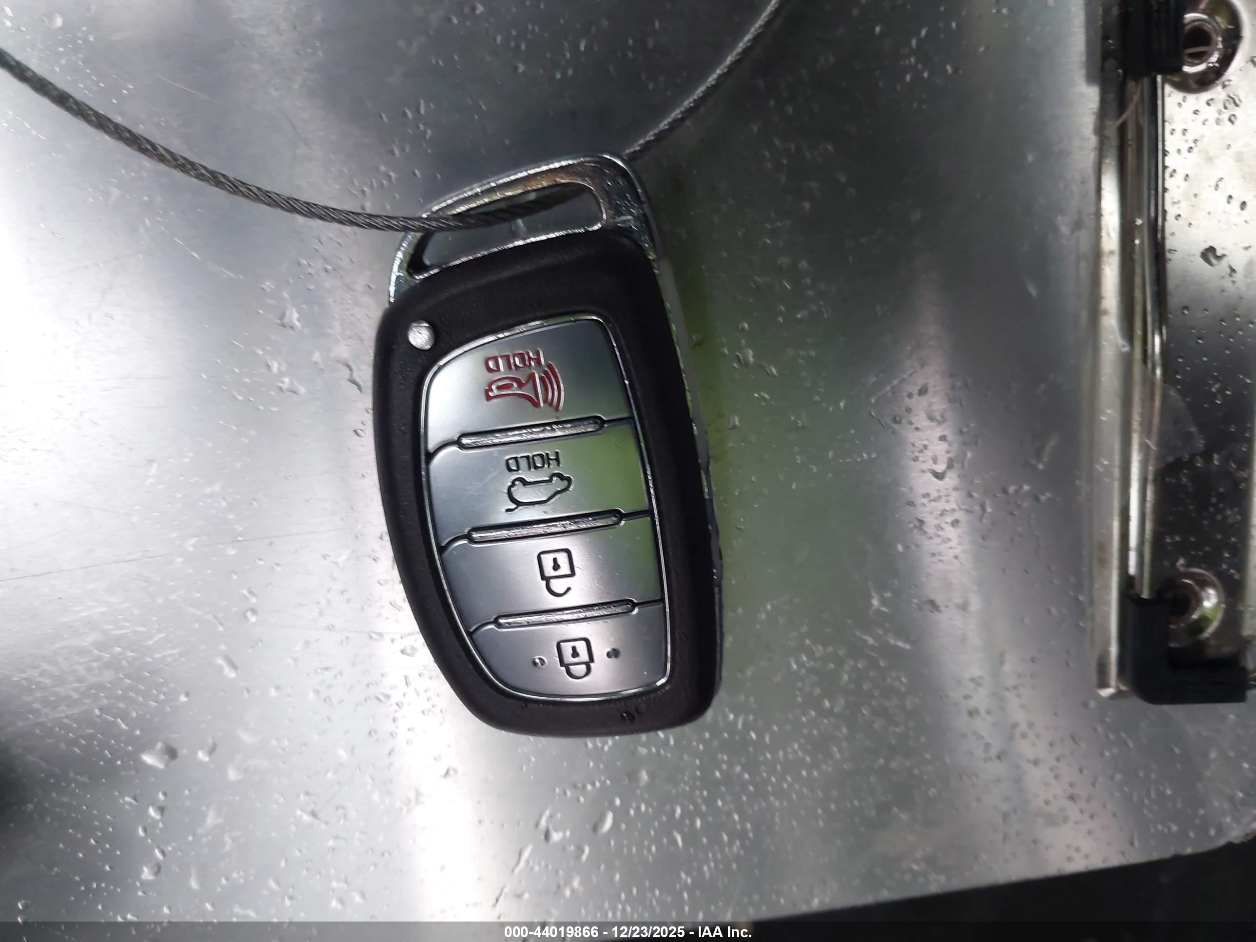 HYUNDAI IONIQ image 11