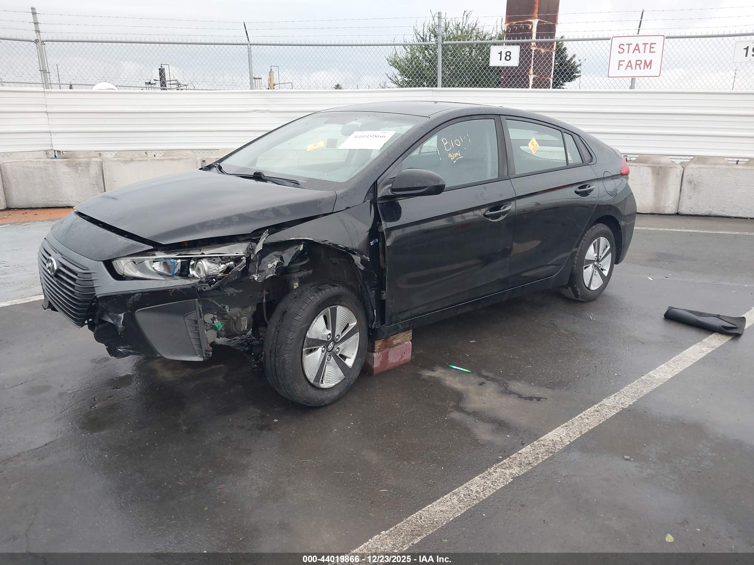 HYUNDAI IONIQ image 2
