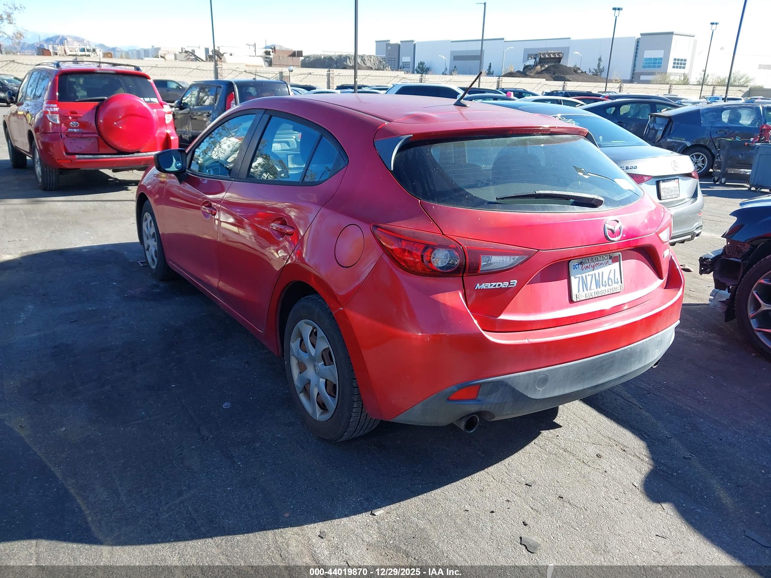 MAZDA MAZDA3 image 3
