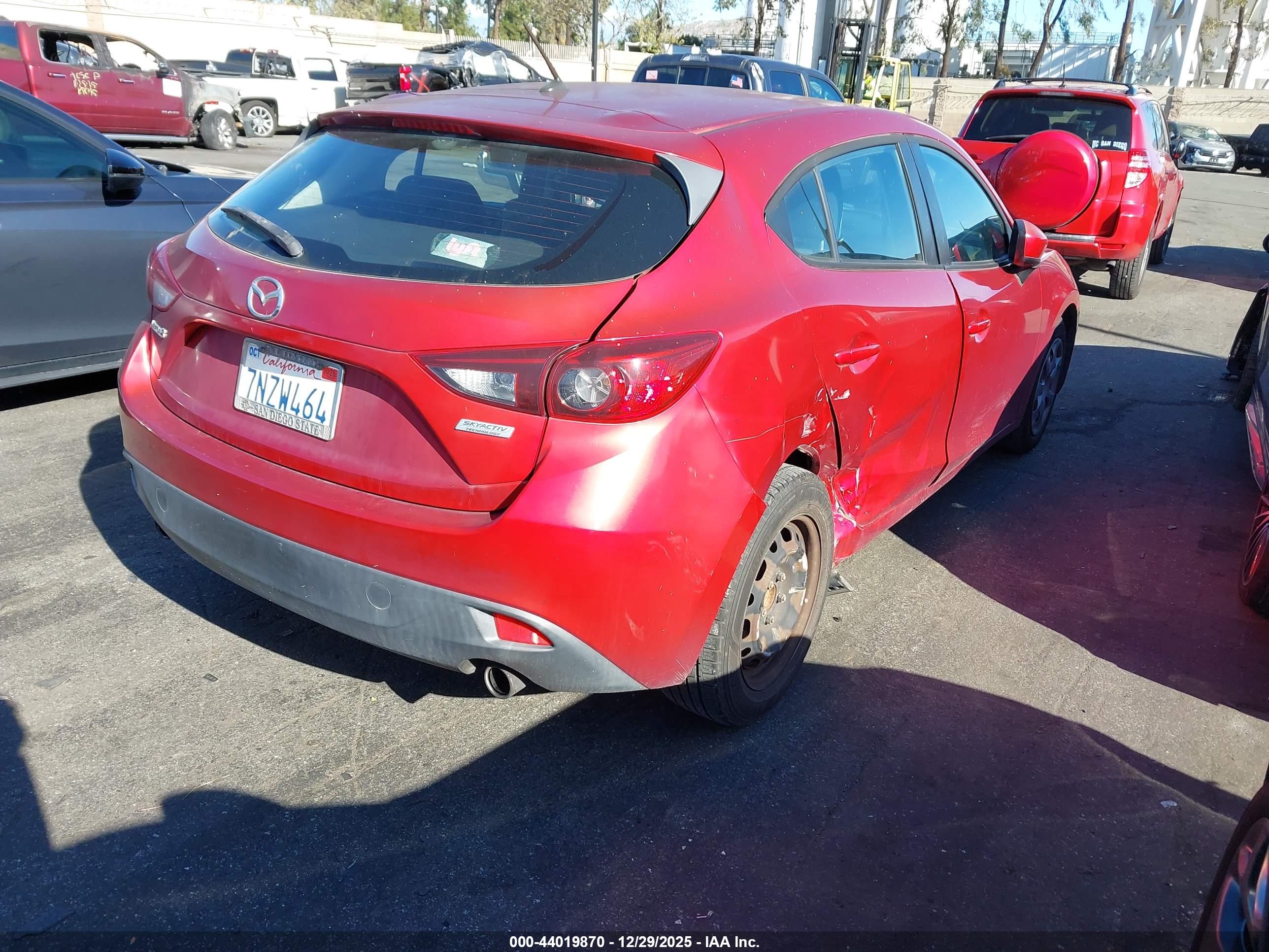 MAZDA MAZDA3 image 4