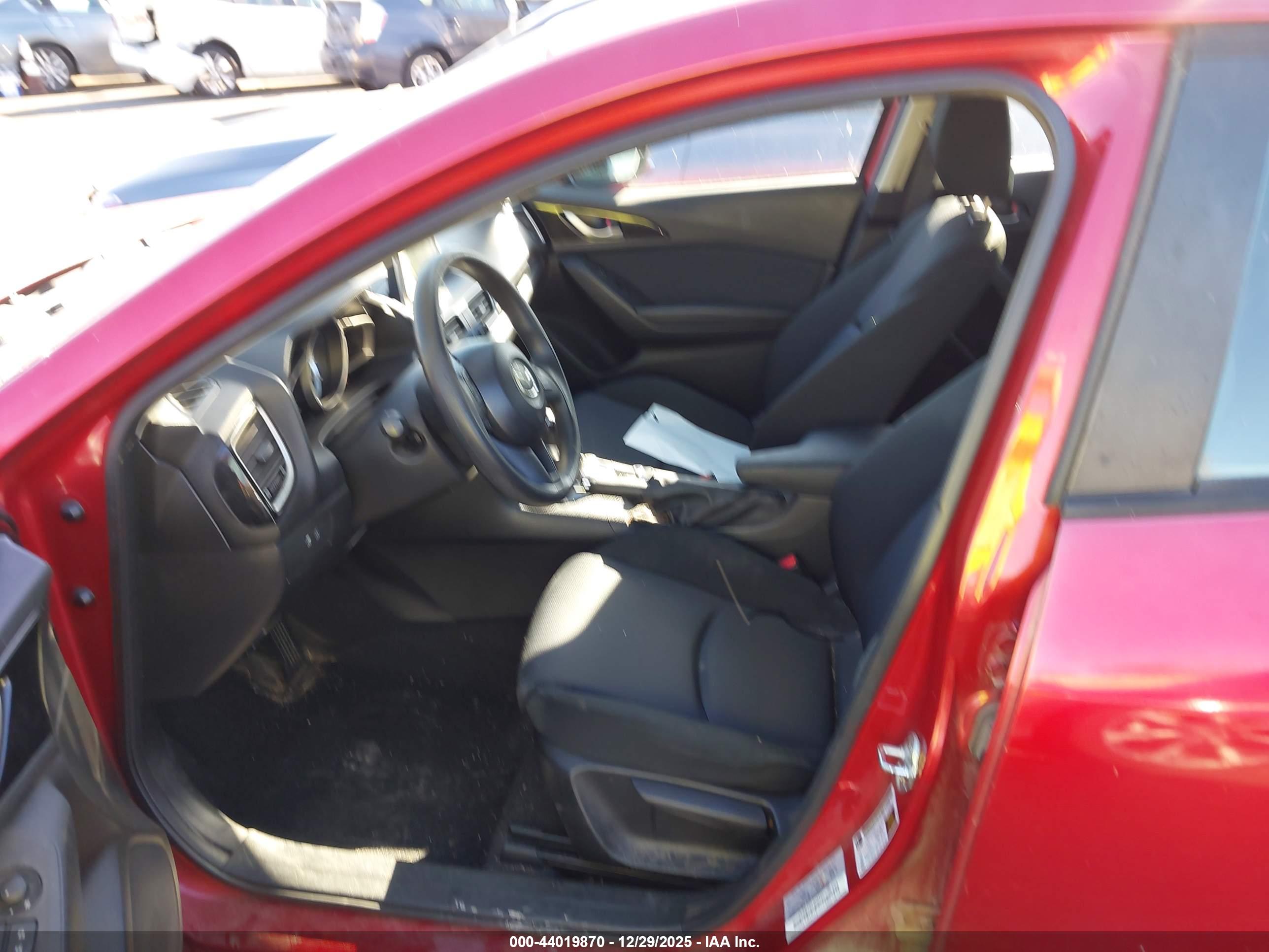 MAZDA MAZDA3 image 5