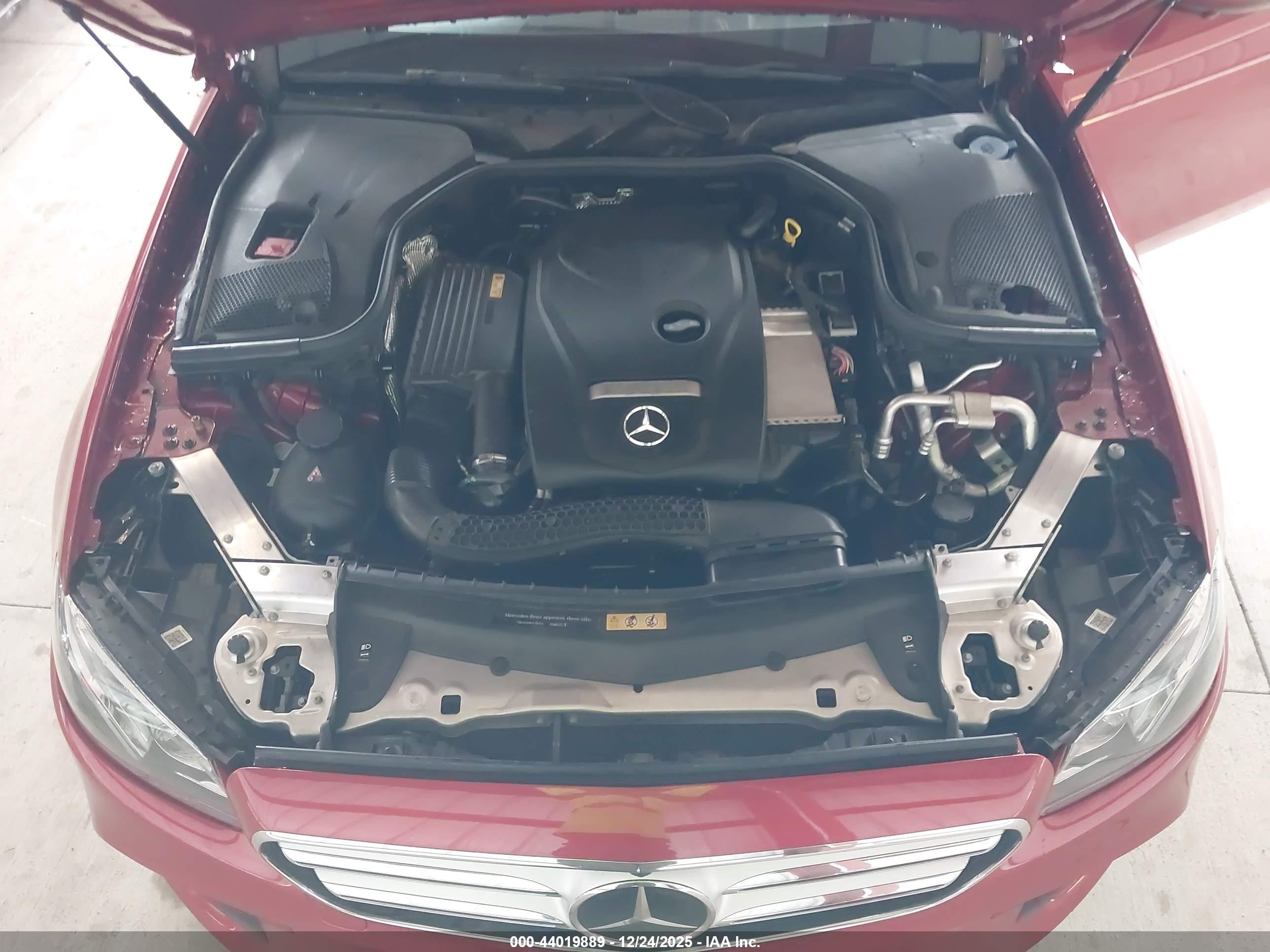 MERCEDES-BENZ E image 10