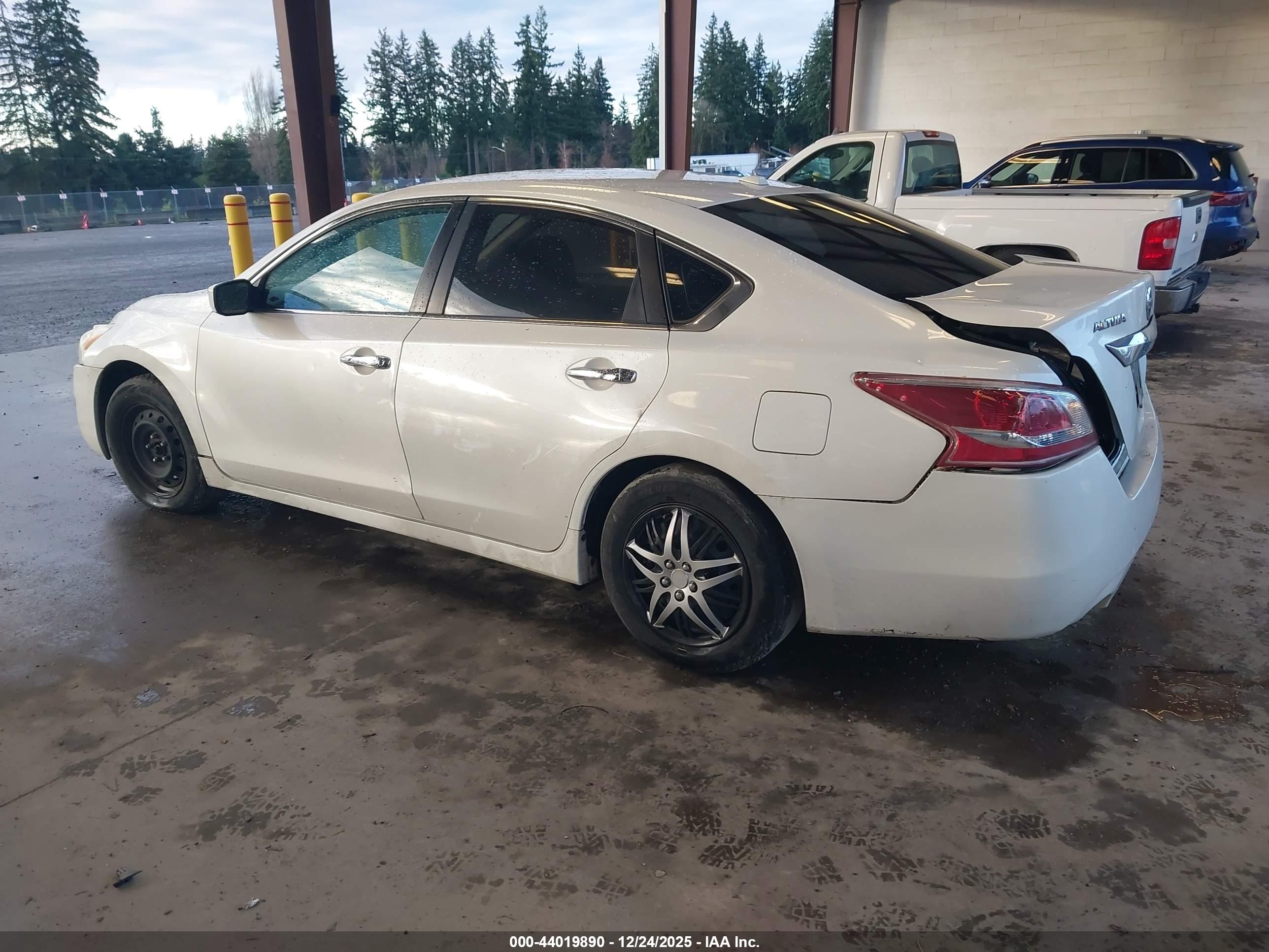 NISSAN ALTIMA image 3