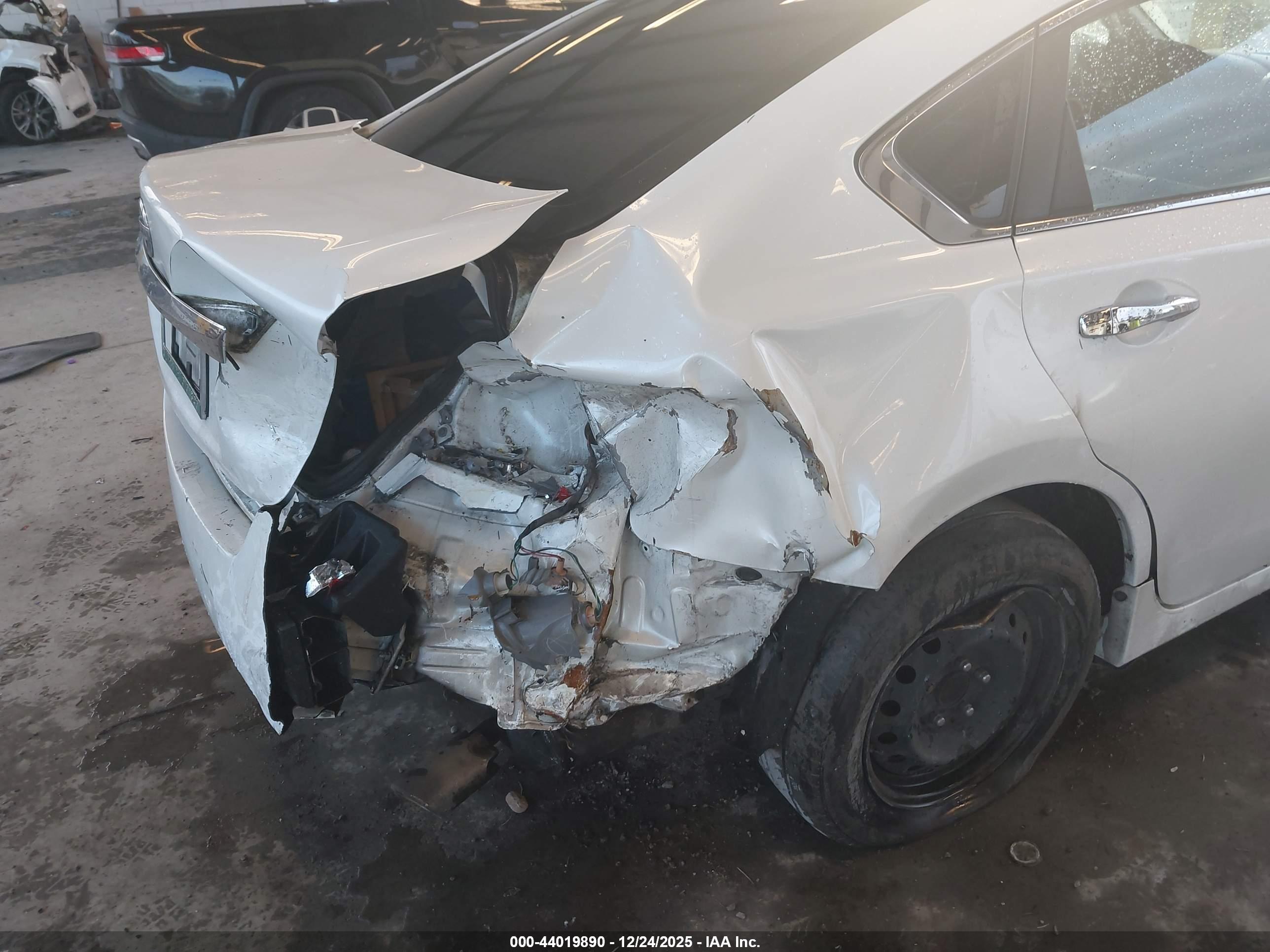 NISSAN ALTIMA image 6