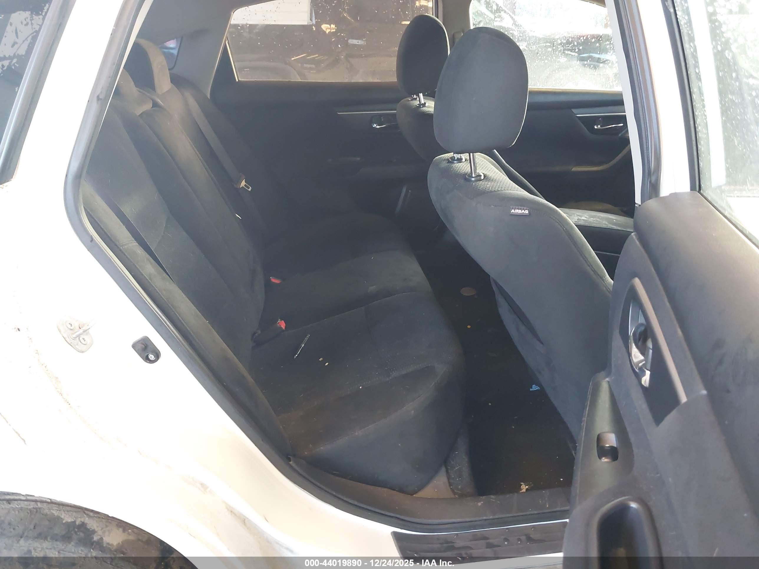 NISSAN ALTIMA image 8