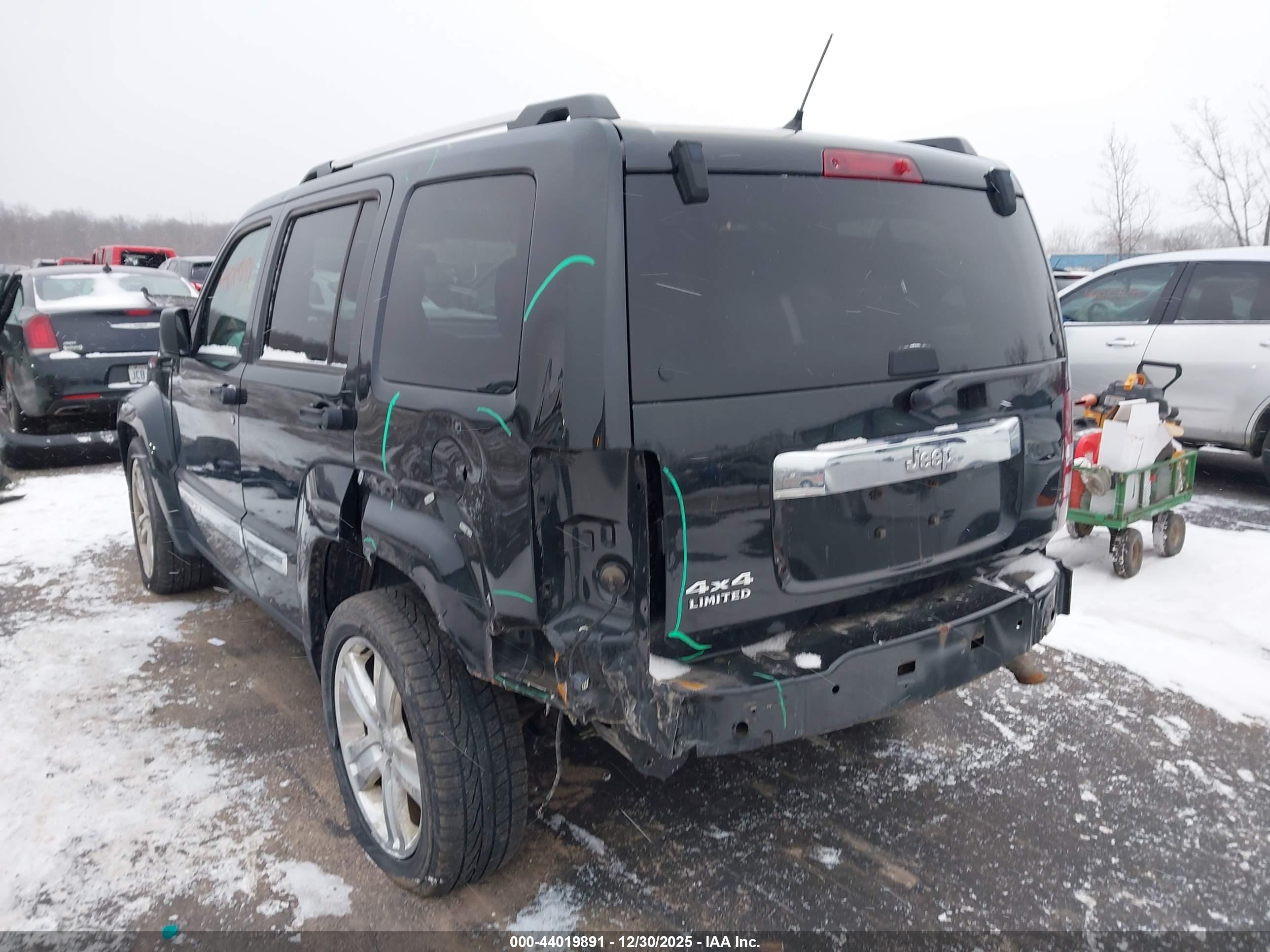 JEEP LIBERTY image 3