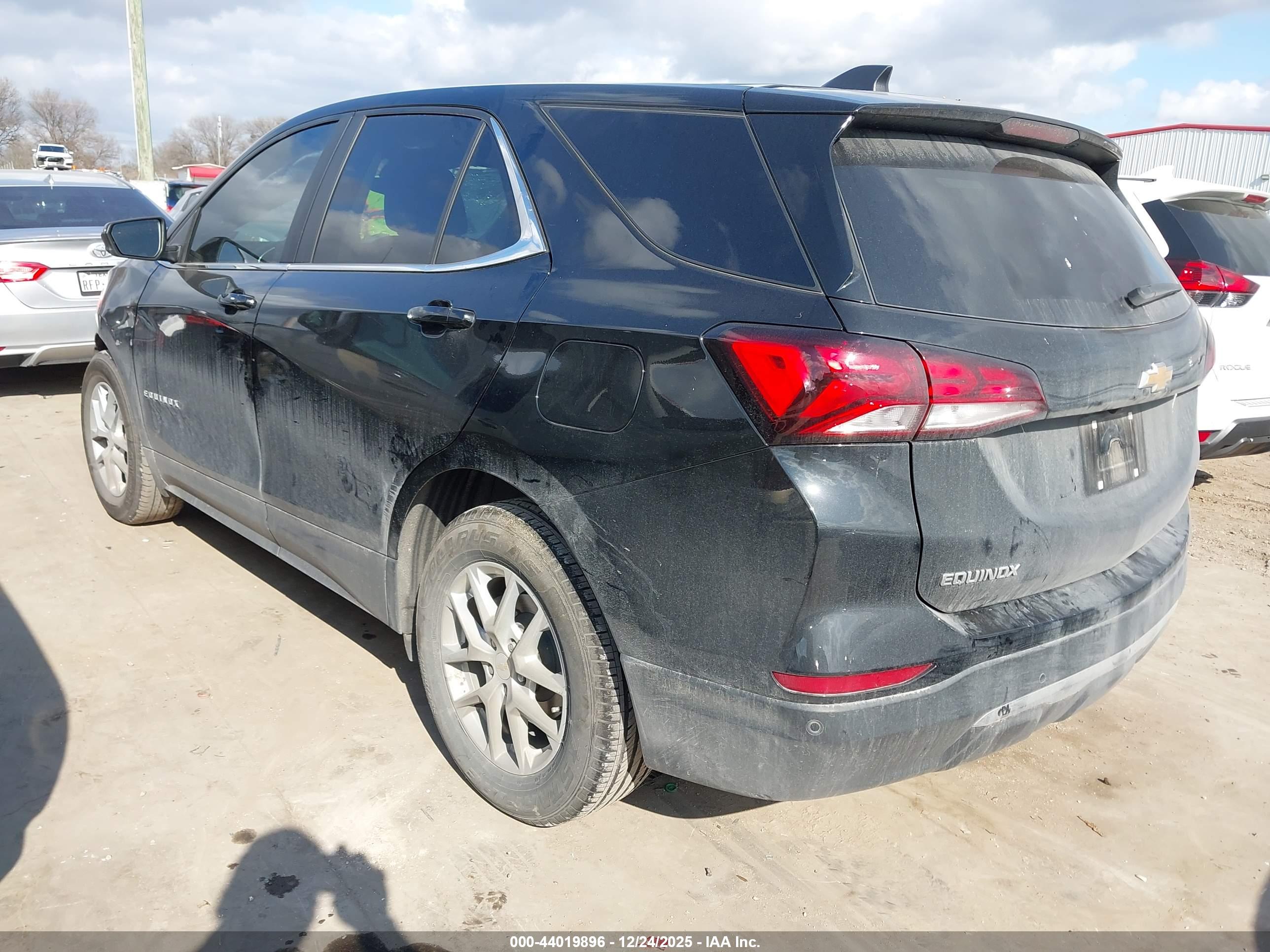 CHEVROLET EQUINOX image 3