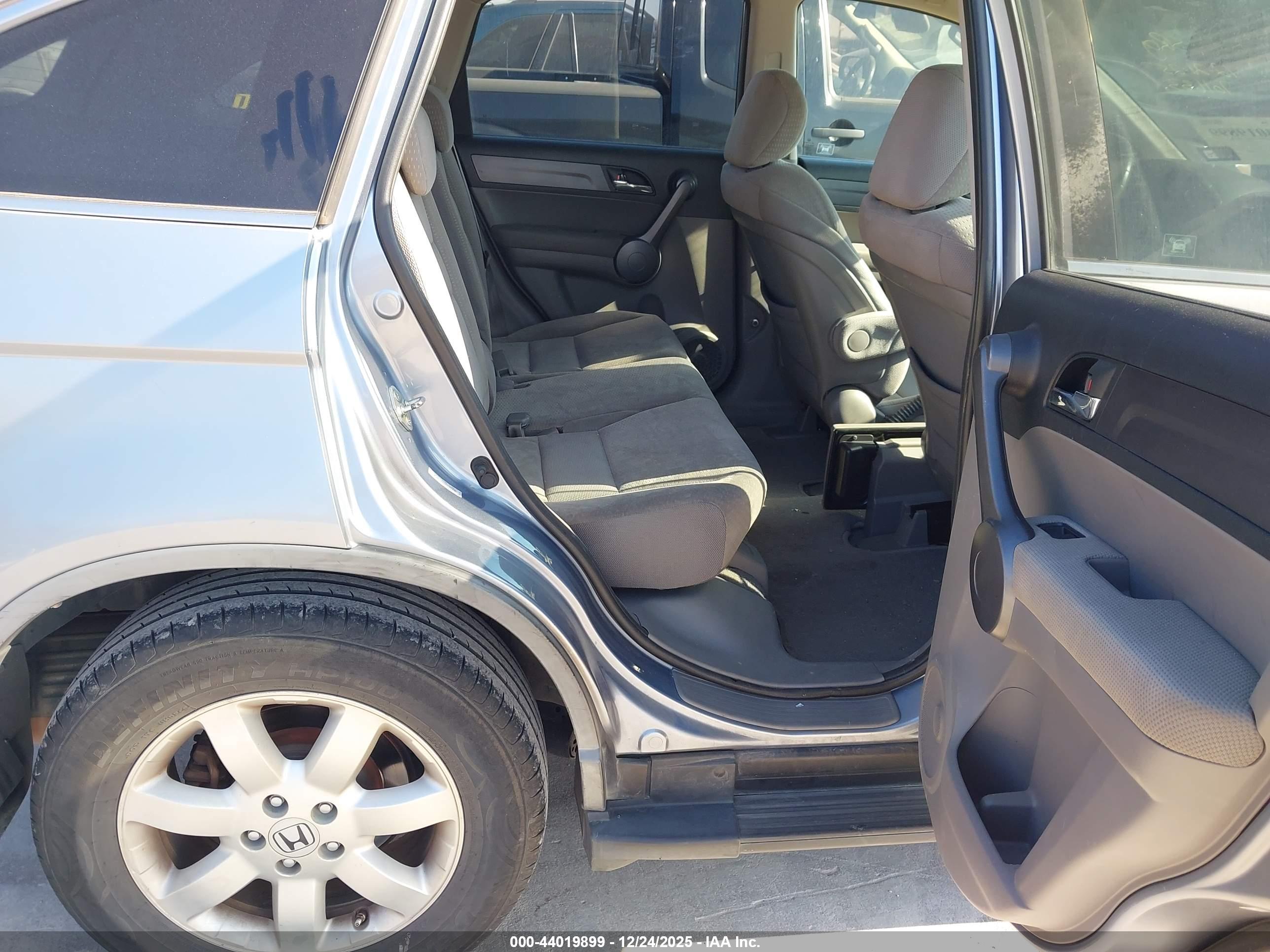 HONDA CR-V image 8
