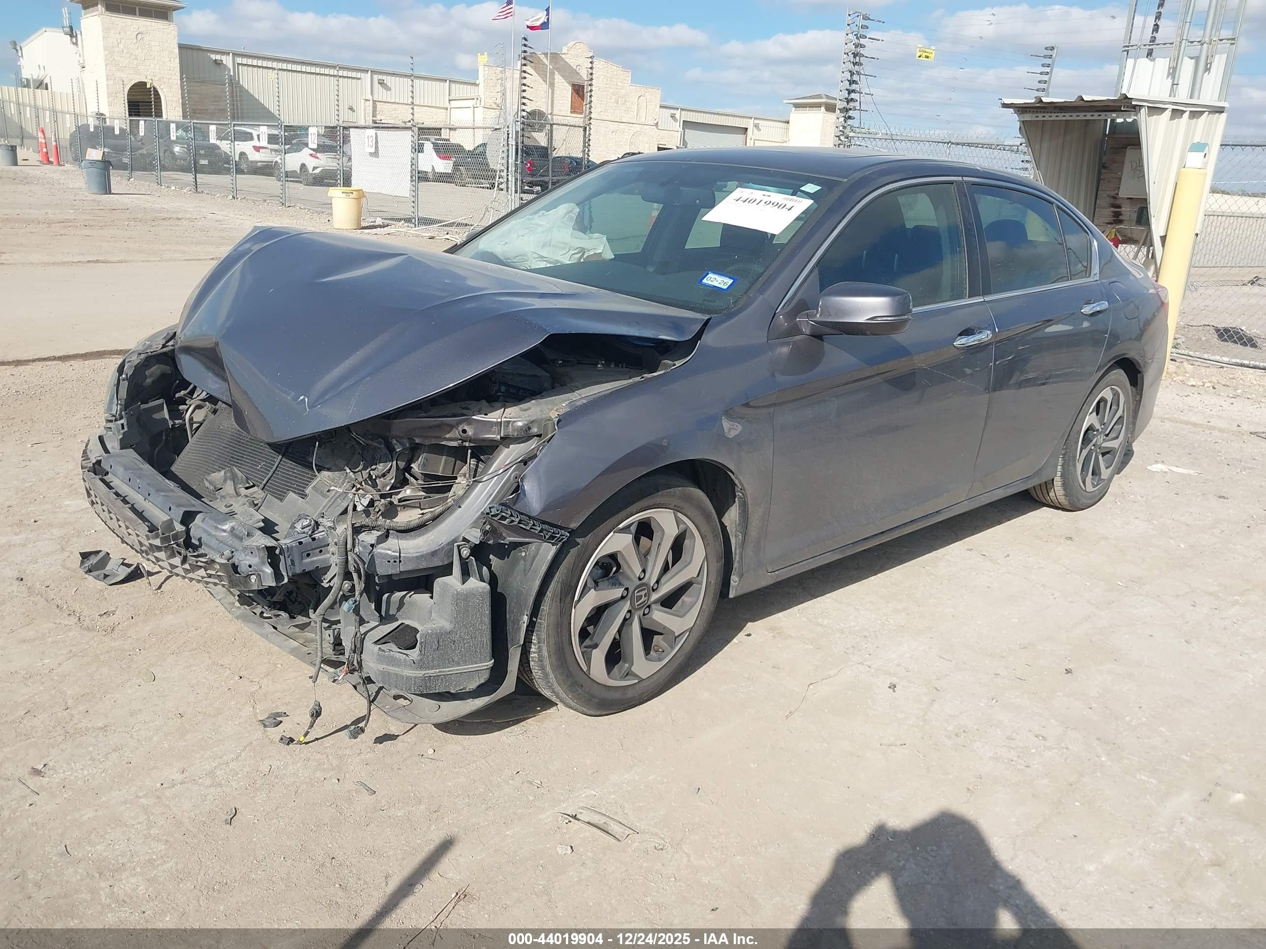 HONDA ACCORD image 2