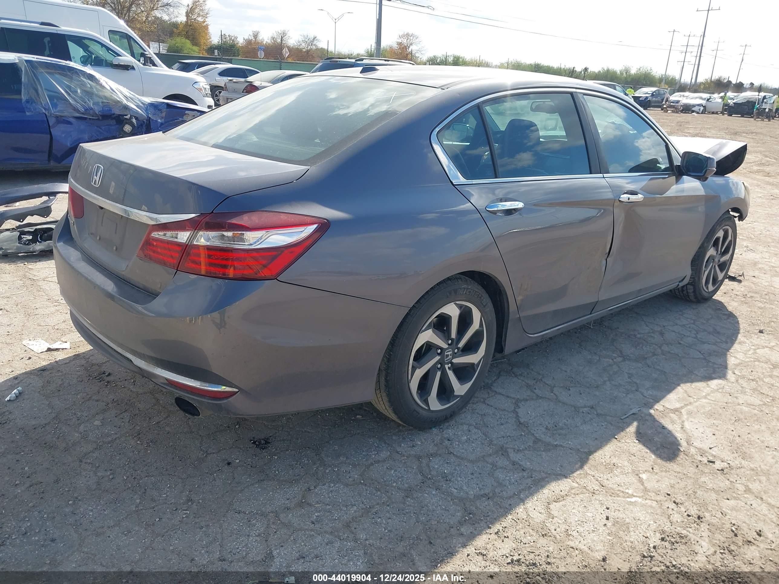 HONDA ACCORD image 4