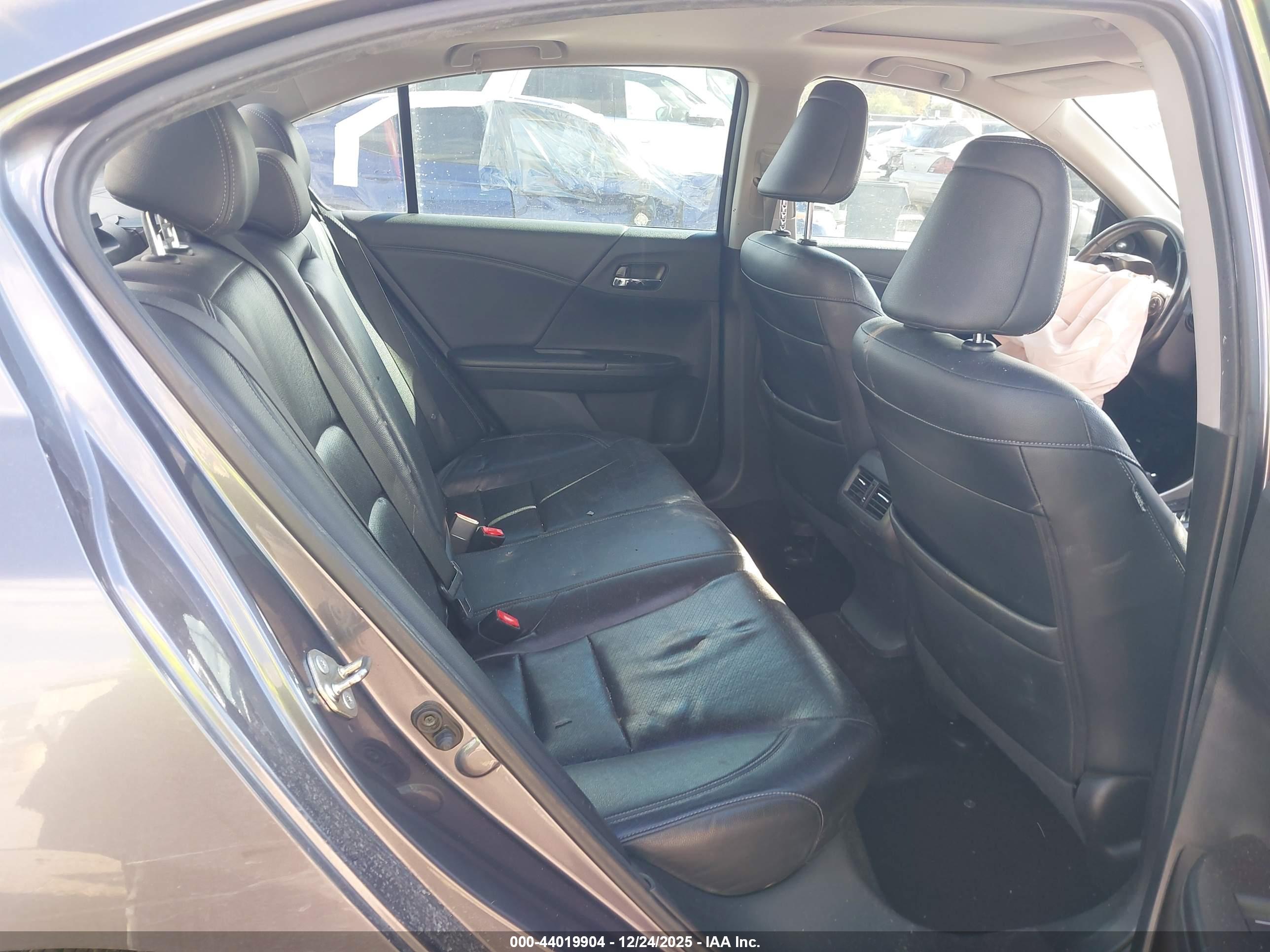HONDA ACCORD image 8