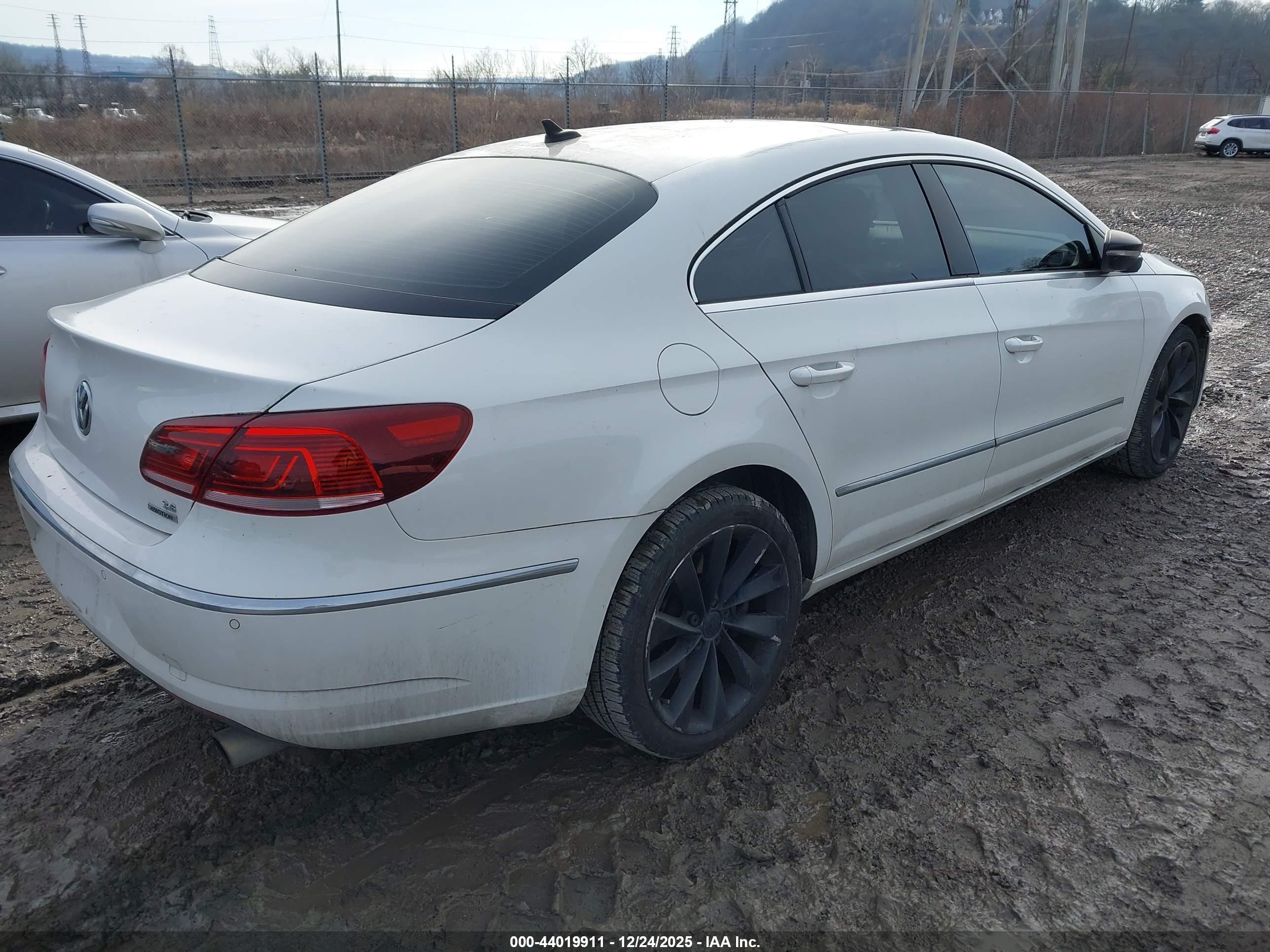 VOLKSWAGEN CC image 4