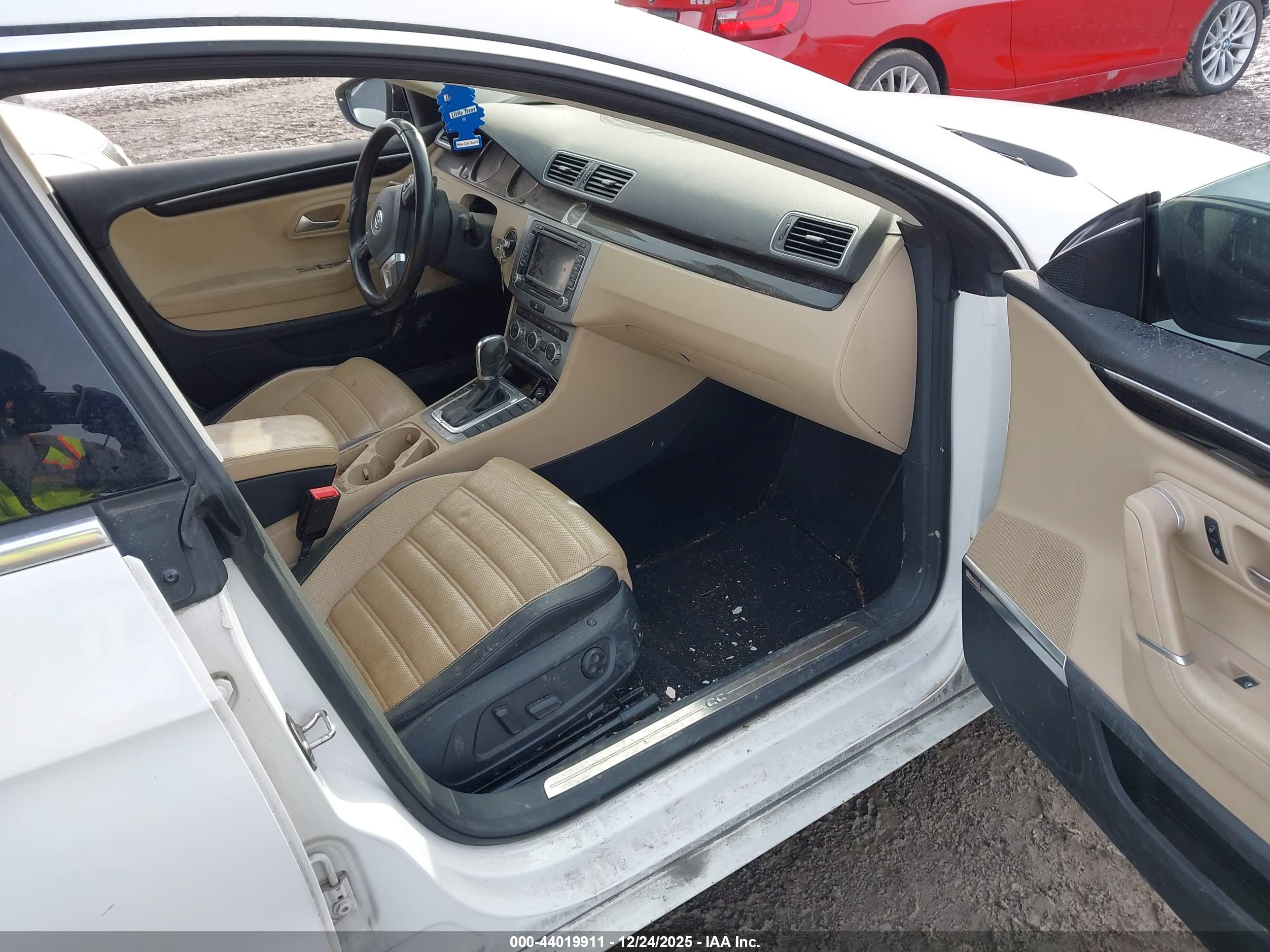 VOLKSWAGEN CC image 5