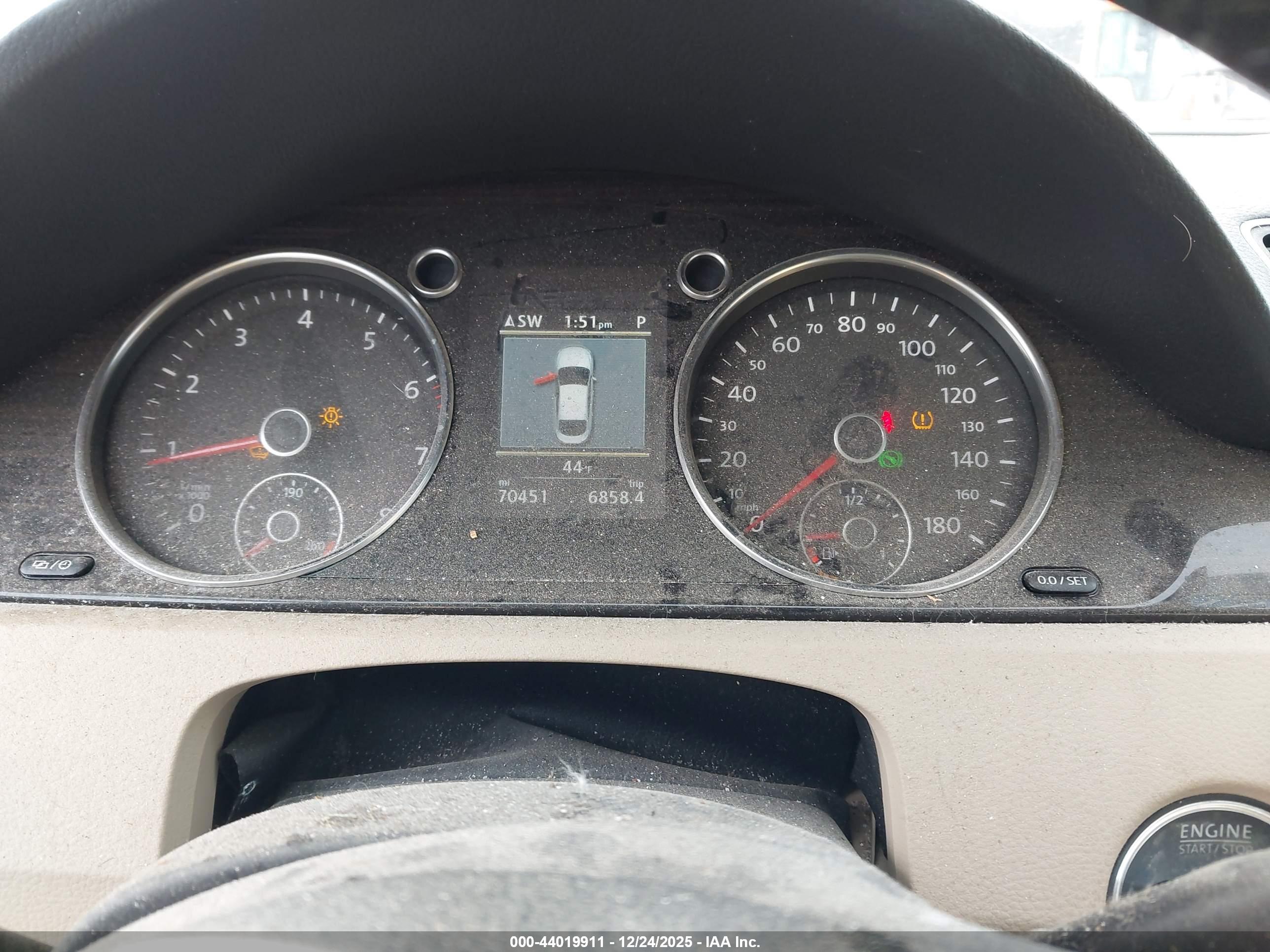 VOLKSWAGEN CC image 7