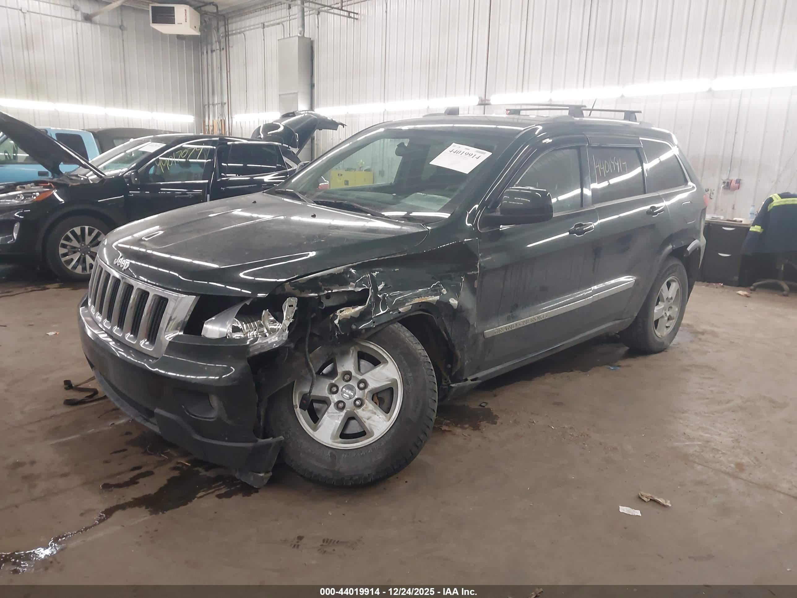 JEEP GRAND image 2