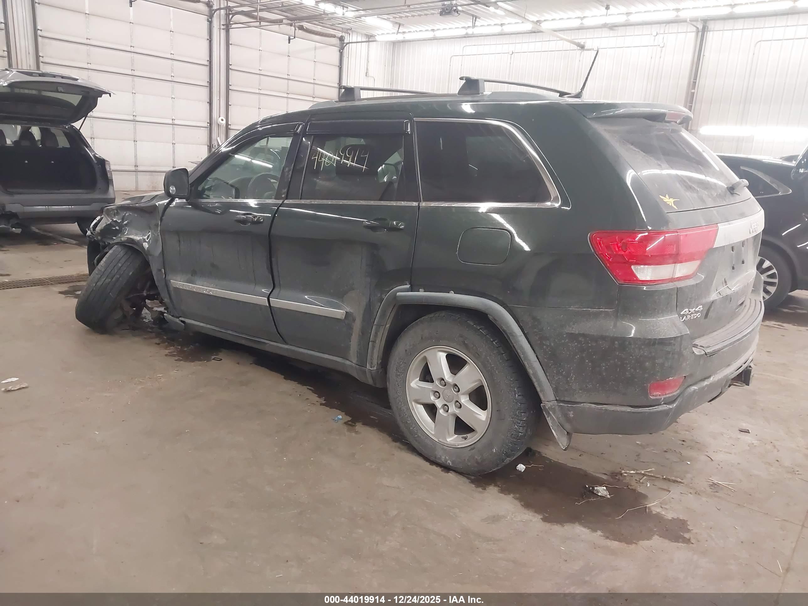 JEEP GRAND image 3