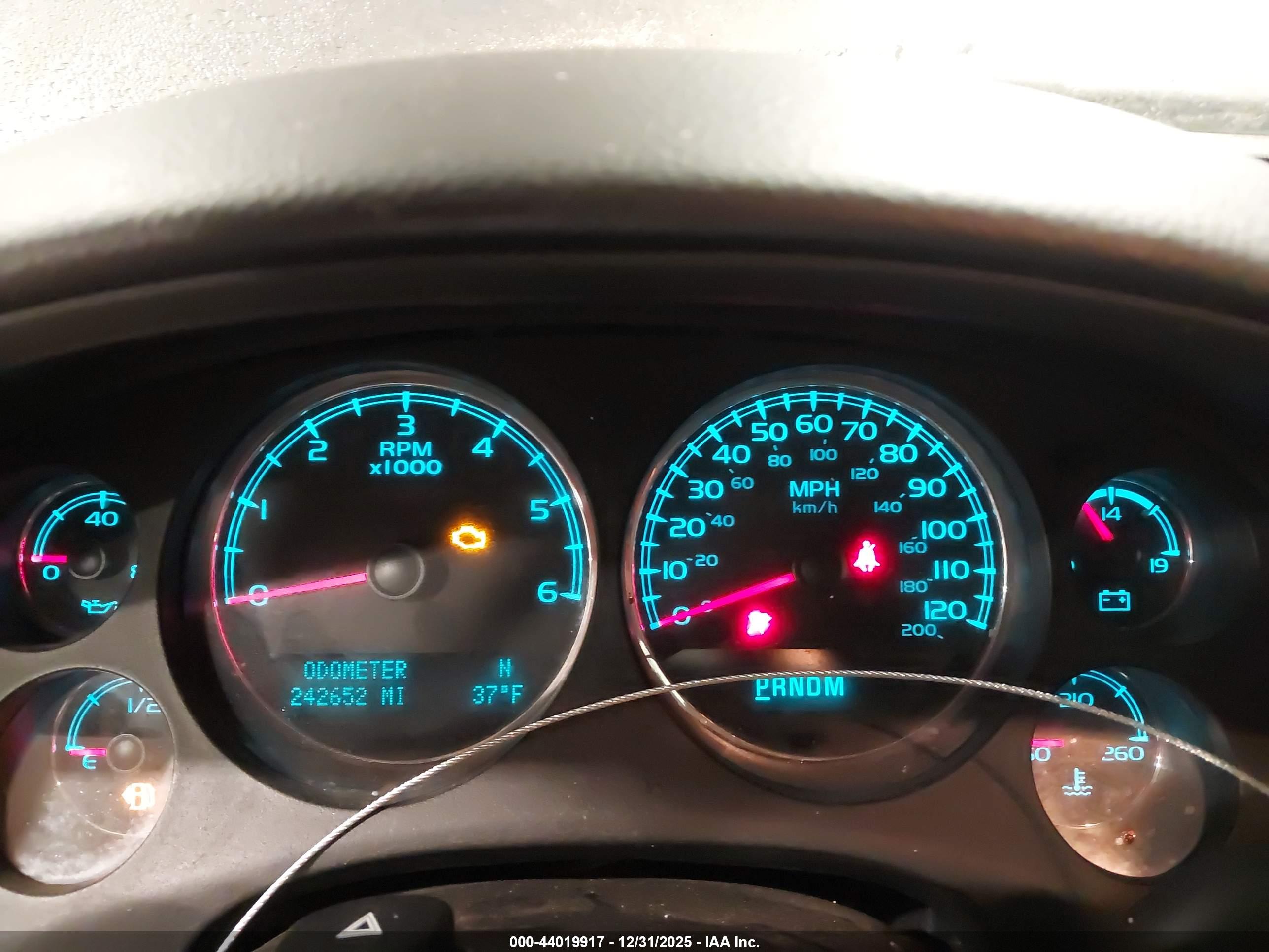 GMC YUKON image 7