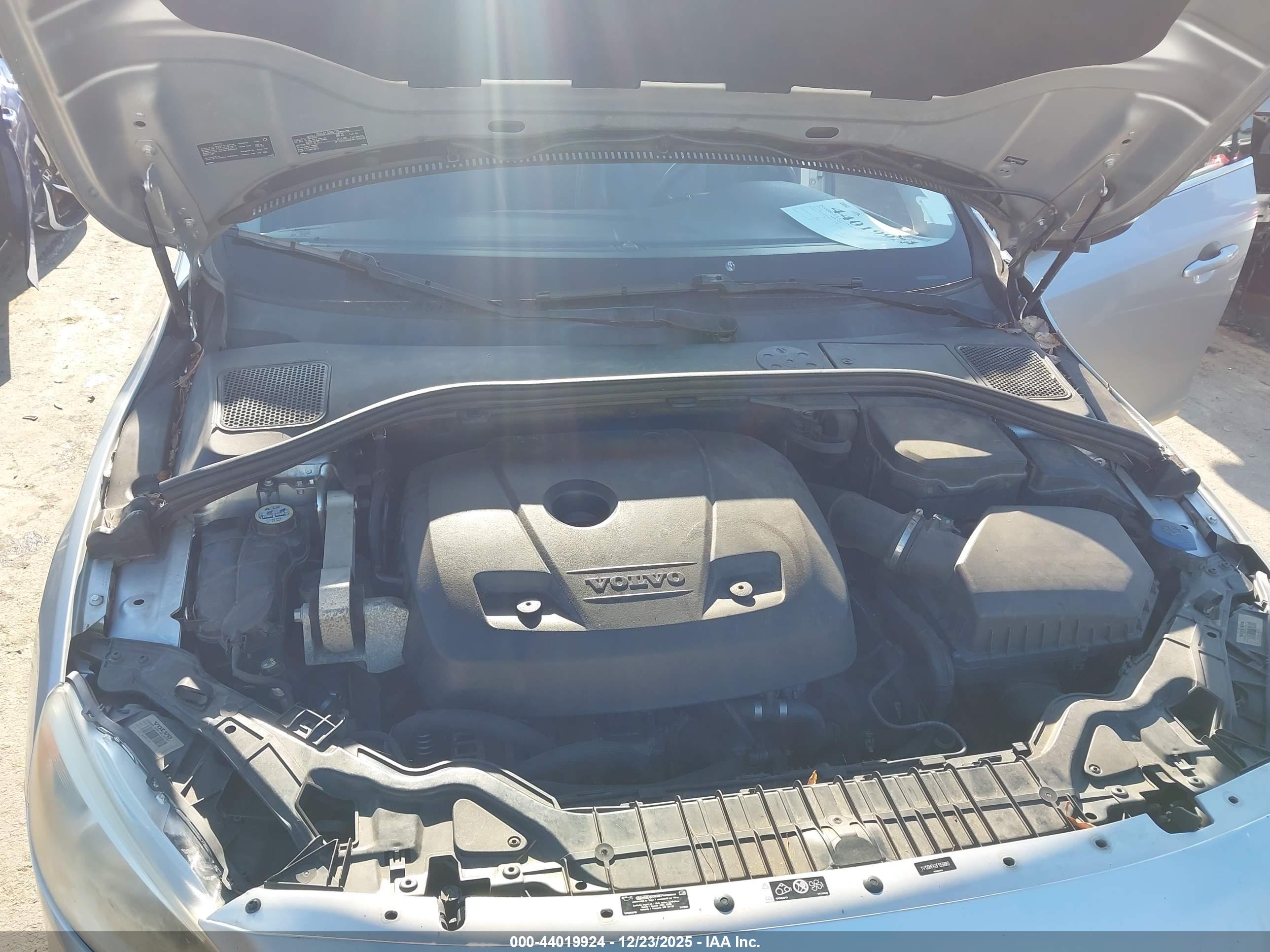 VOLVO S60 image 10