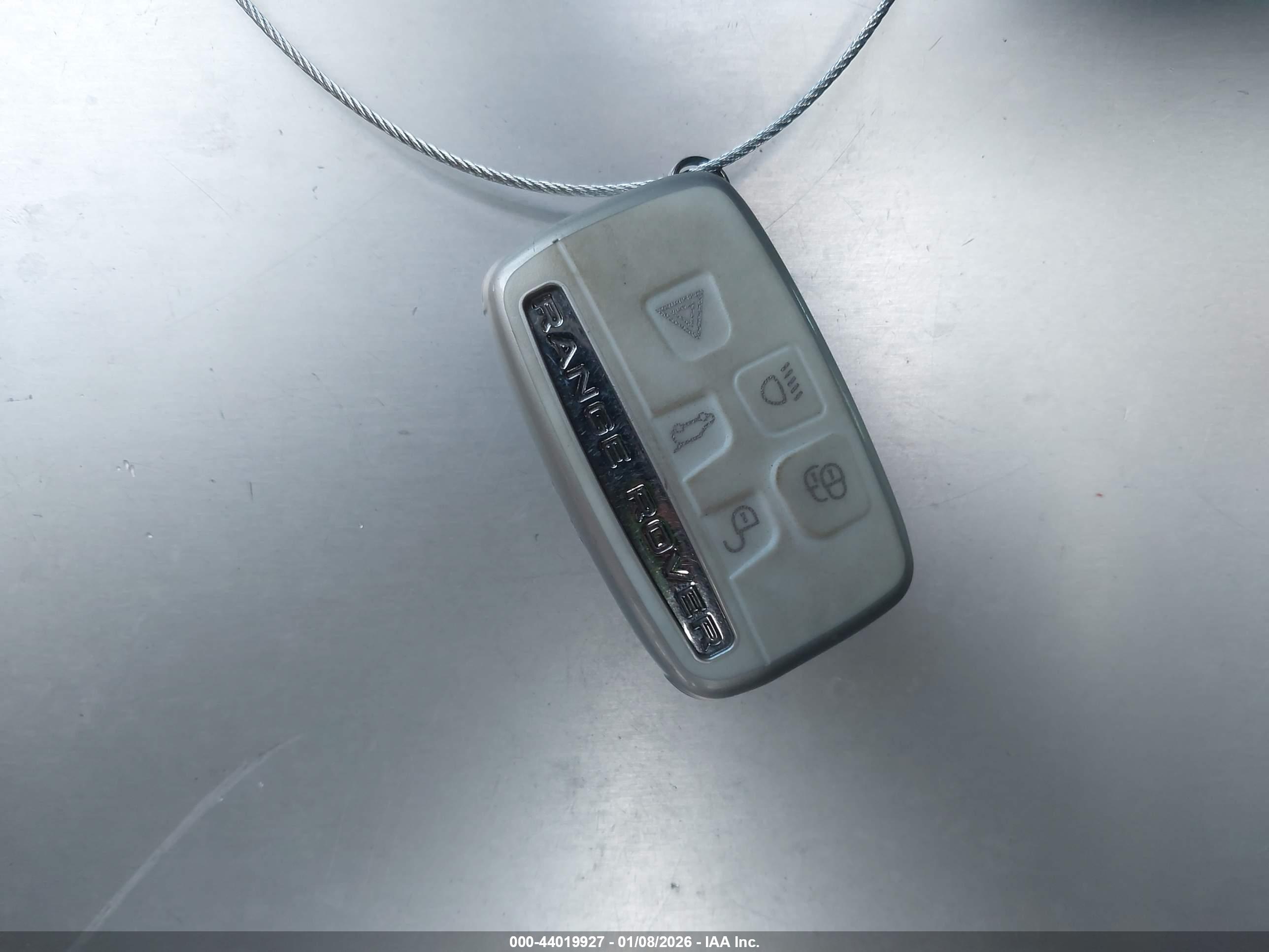 LAND ROVER image 11