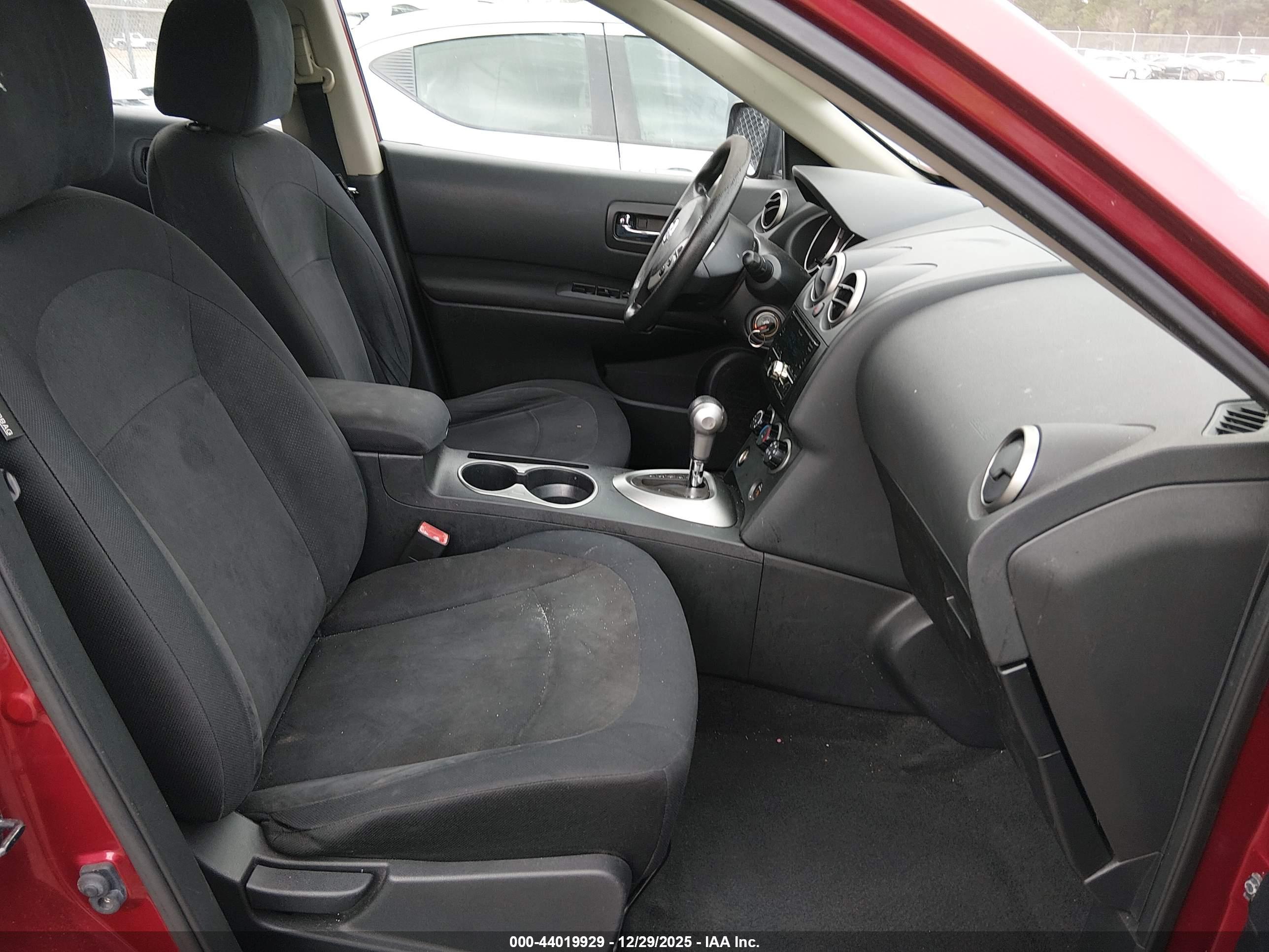 NISSAN ROGUE image 5