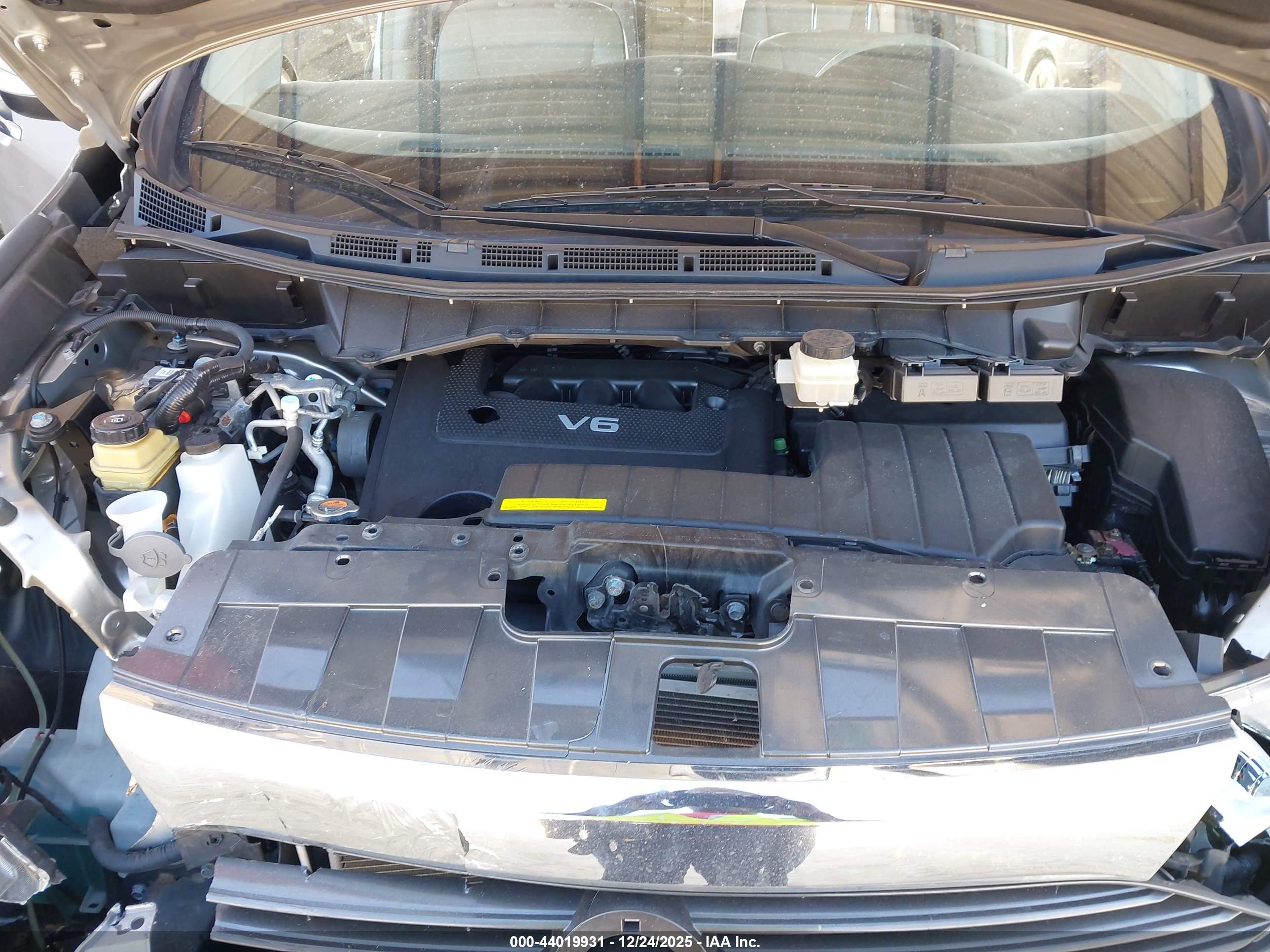 NISSAN QUEST image 10