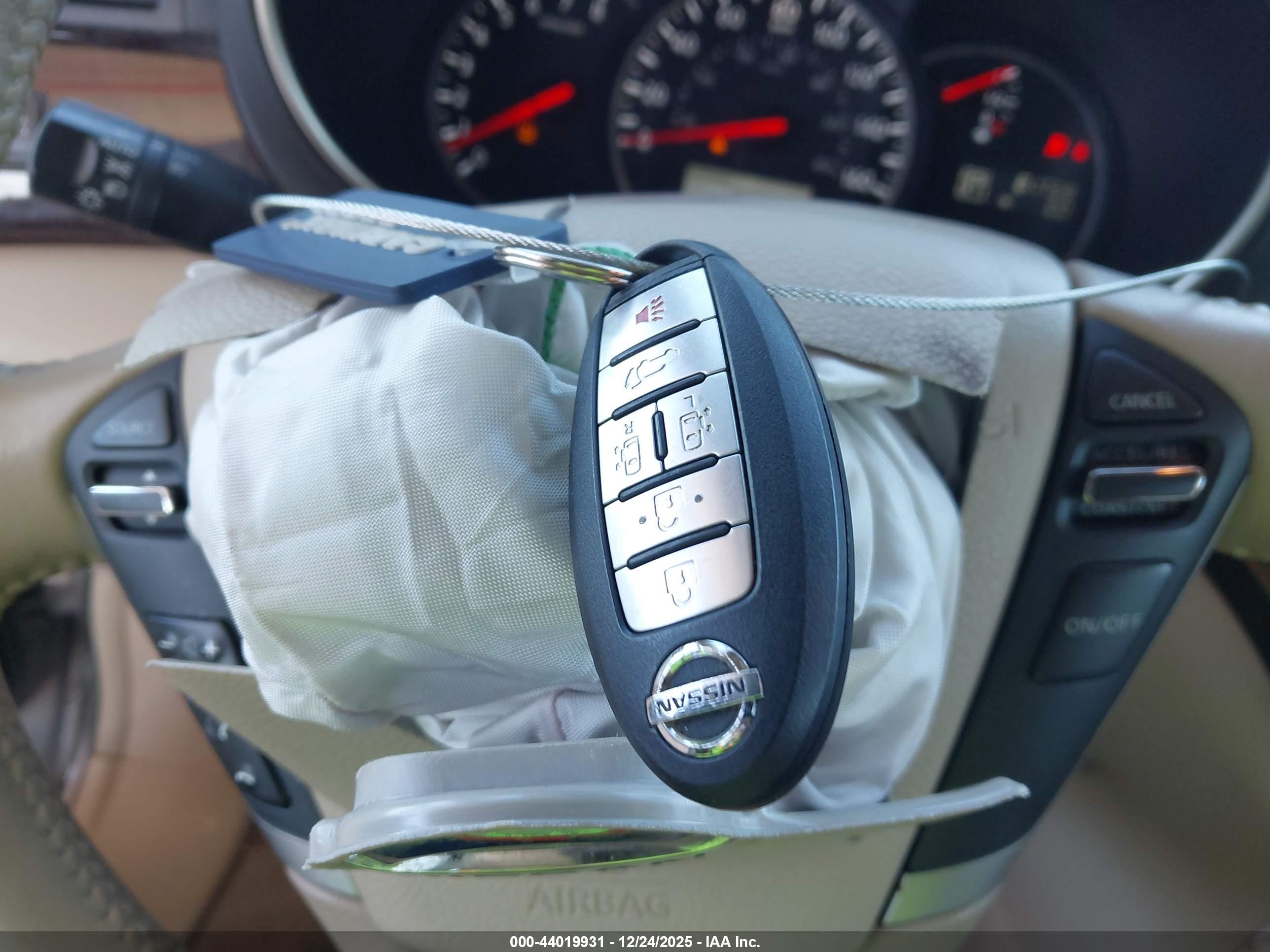 NISSAN QUEST image 11