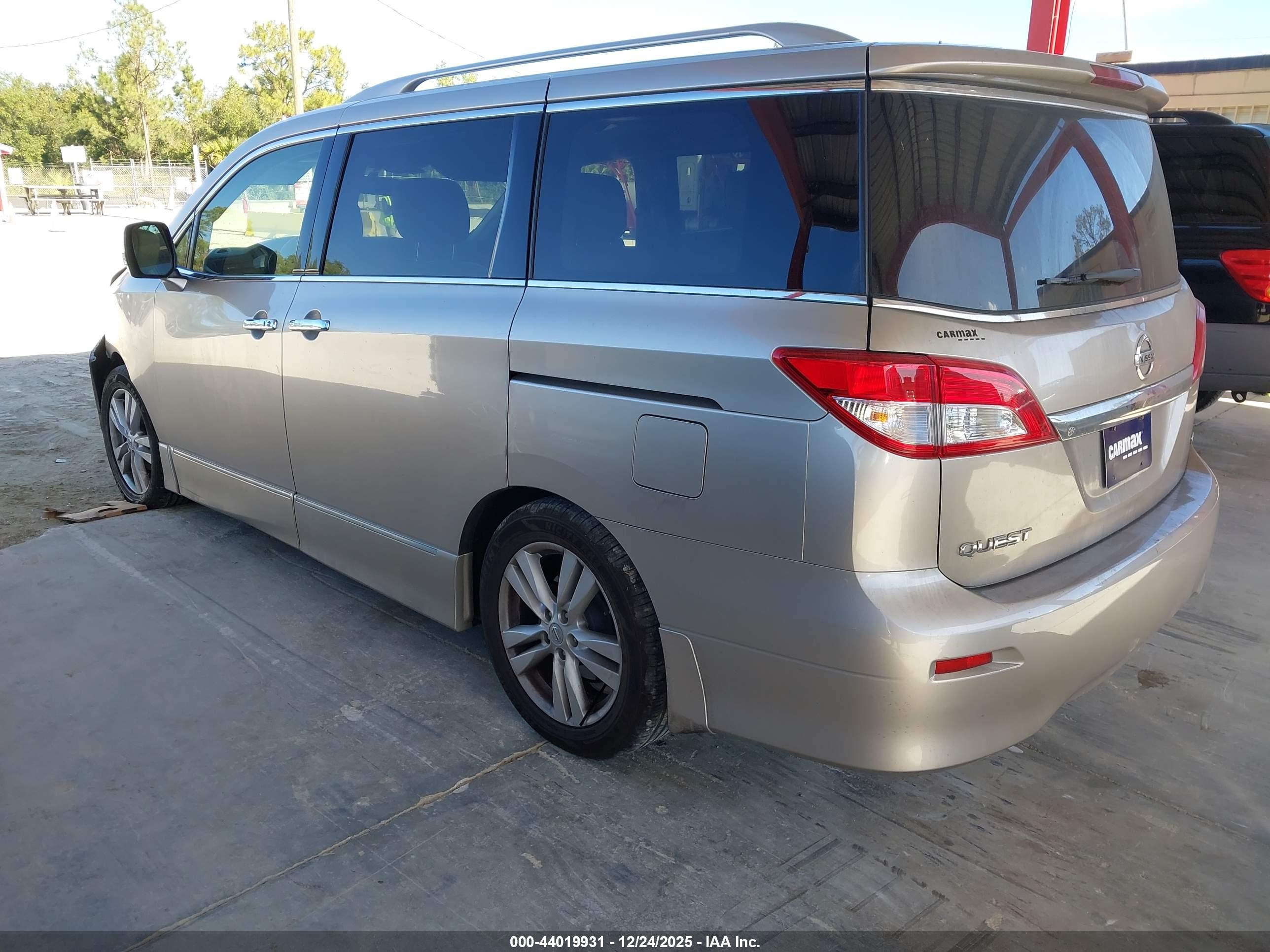 NISSAN QUEST image 3