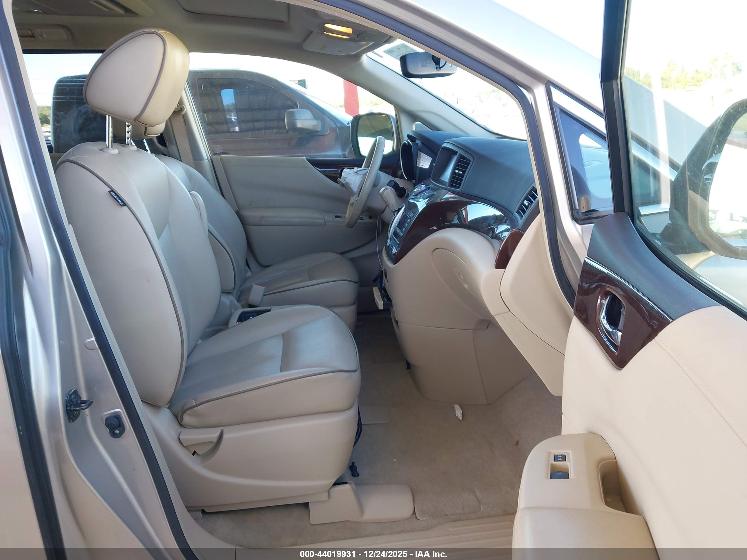 NISSAN QUEST image 5